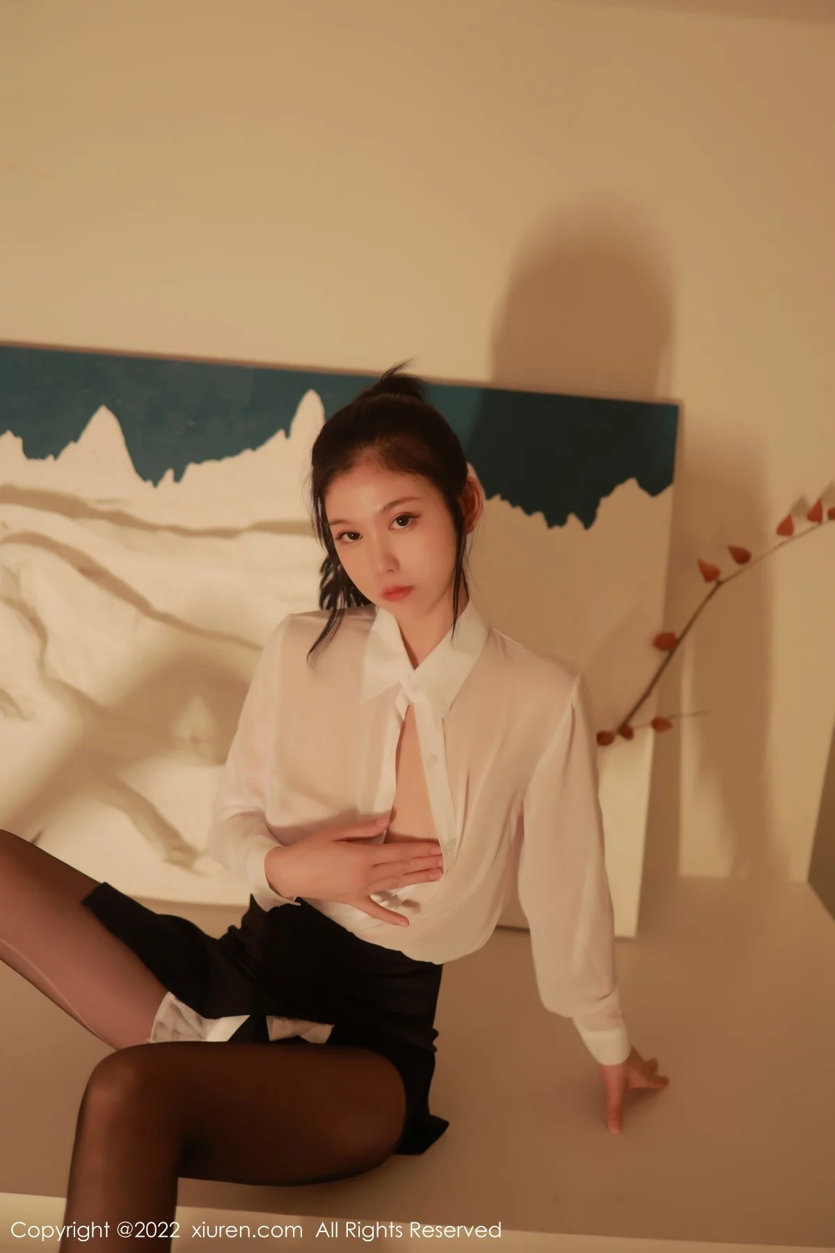 [[XiuRen秀人网]秀人网]No.5057_模特李雅柔白色轻透上衣配黑色短裙露开档黑丝秀翘臀诱惑写真65P