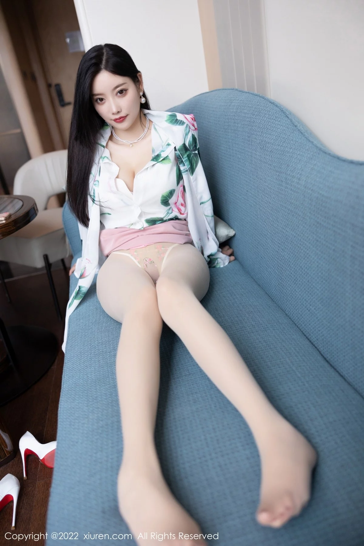 [[XiuRen秀人网]秀人网]No.5171_模特杨晨晨Yome都市丽人系列私房半脱露超薄肉丝完美诱惑写真81P