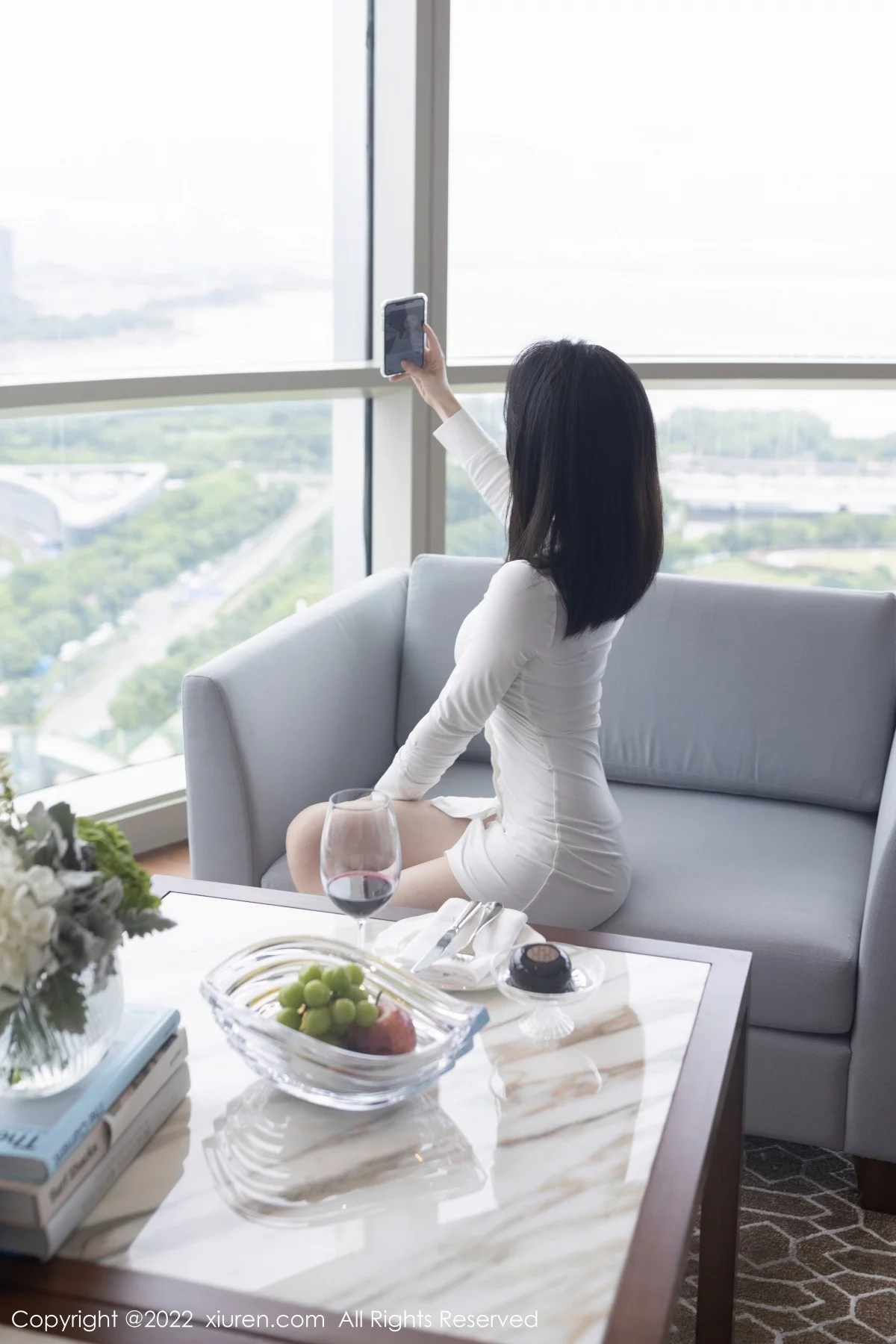 [[XiuRen秀人网]秀人网]No.5170_模特安然anran广州-云南旅拍简约白色衣半脱秀完美身材诱惑写真80P