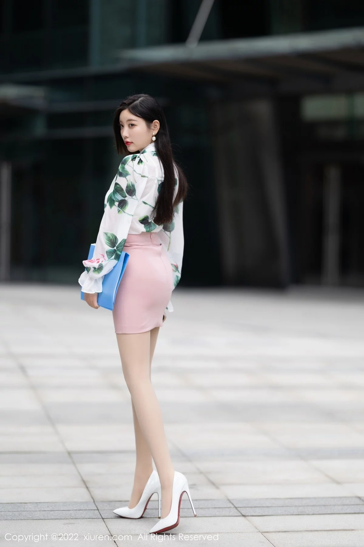 [[XiuRen秀人网]秀人网]No.5171_模特杨晨晨Yome都市丽人系列私房半脱露超薄肉丝完美诱惑写真81P