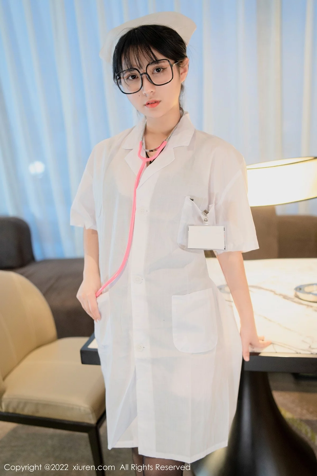 [[XiuRen秀人网]秀人网]No.5202_模特久久Aimee私房性感白衣天使服饰下黑色蕾丝内衣诱惑写真62P