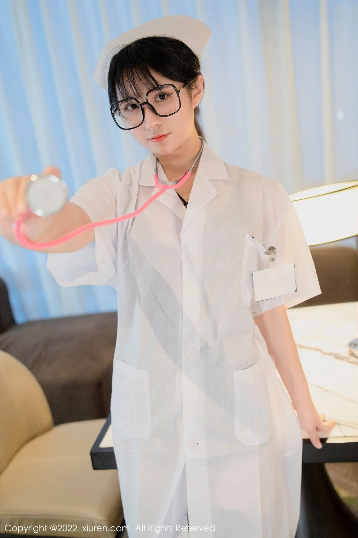 [[XiuRen秀人网]秀人网]No.5202_模特久久Aimee私房性感白衣天使服饰下黑色蕾丝内衣诱惑写真62P