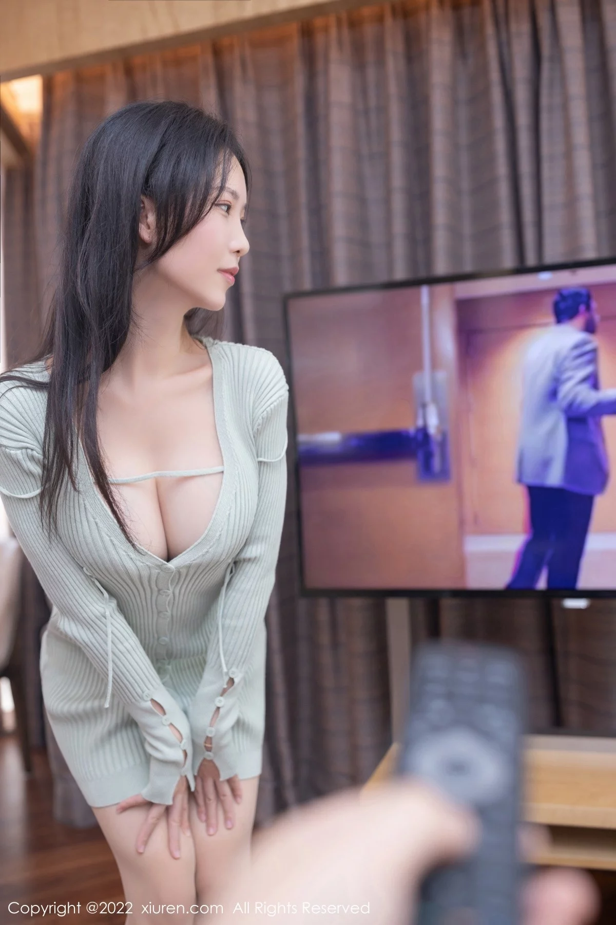 [[XiuRen秀人网]秀人网]No.5206_模特利世酒店场景私房半脱露淡紫色蕾丝内衣原色丝袜诱惑写真94P