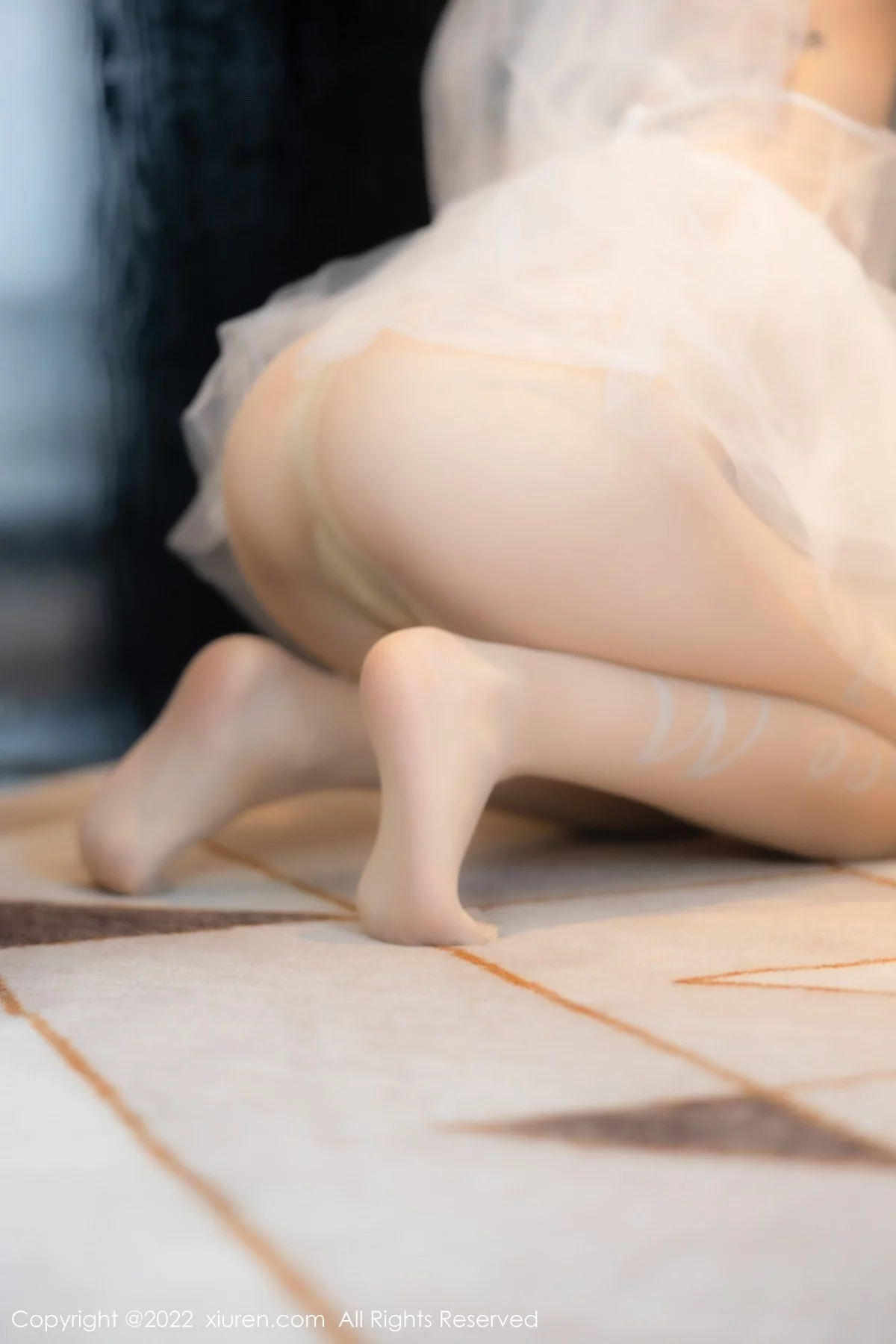 [[XiuRen秀人网]秀人网]No.5212_模特奶瓶私房性感白色婚纱服饰配白色丝袜秀翘臀美腿诱惑写真89P