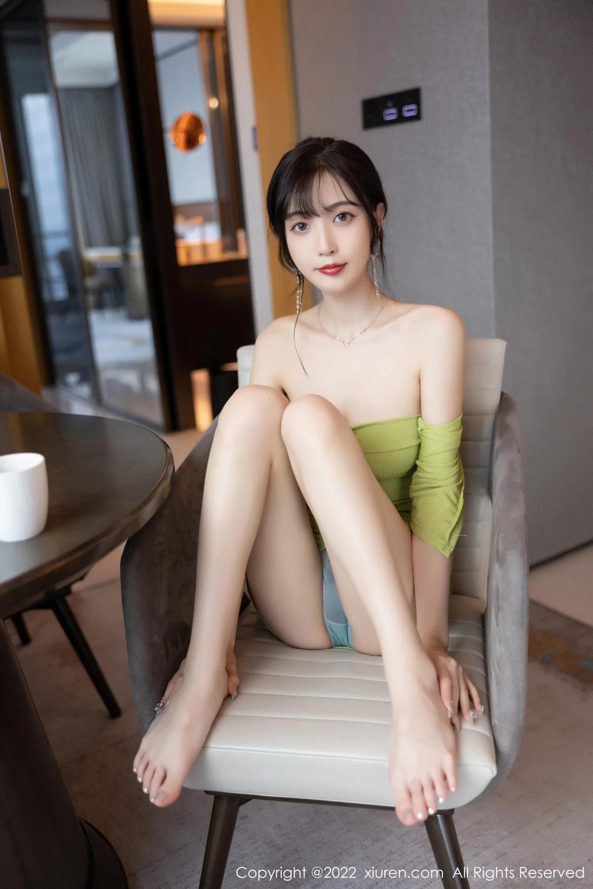 [[XiuRen秀人网]秀人网]No.5211_模特林星阑私房性感绿色露肩连衣短裙半脱露曼妙身材诱惑写真92P