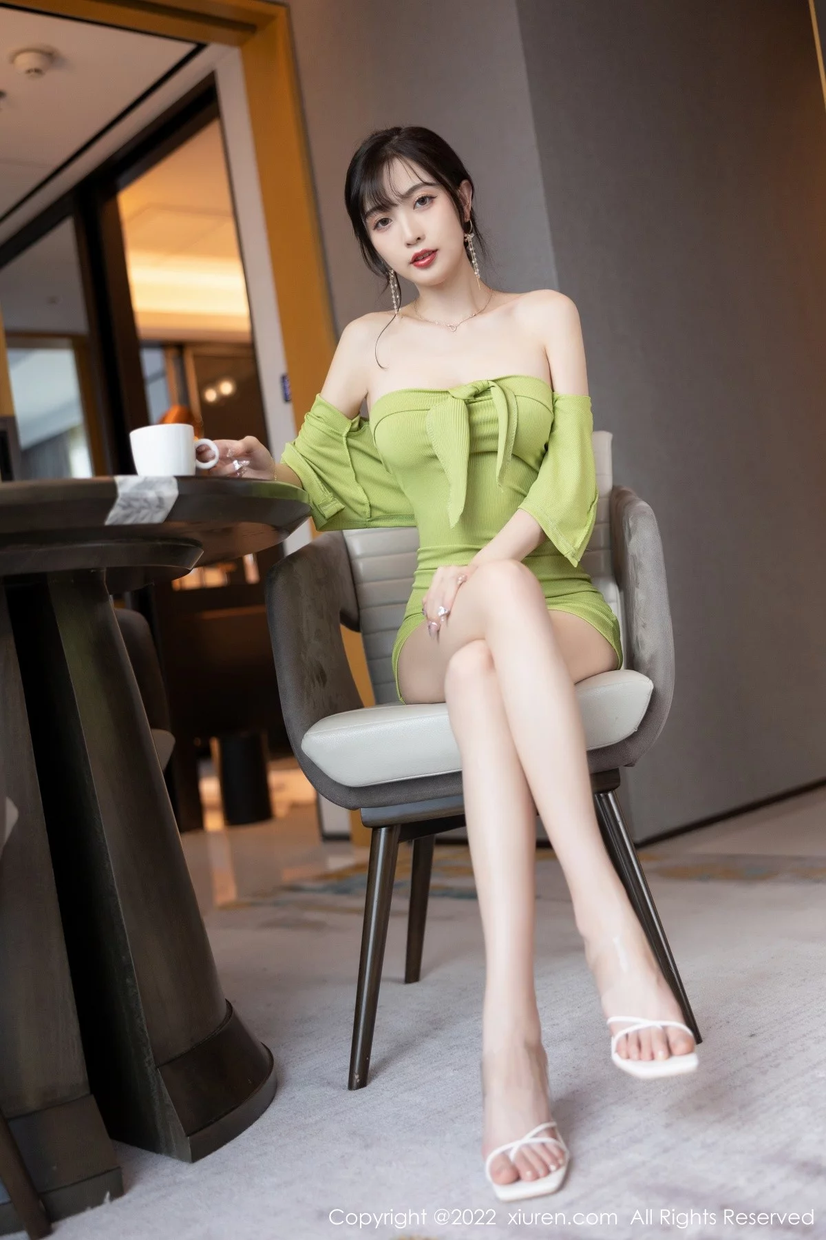 [[XiuRen秀人网]秀人网]No.5211_模特林星阑私房性感绿色露肩连衣短裙半脱露曼妙身材诱惑写真92P