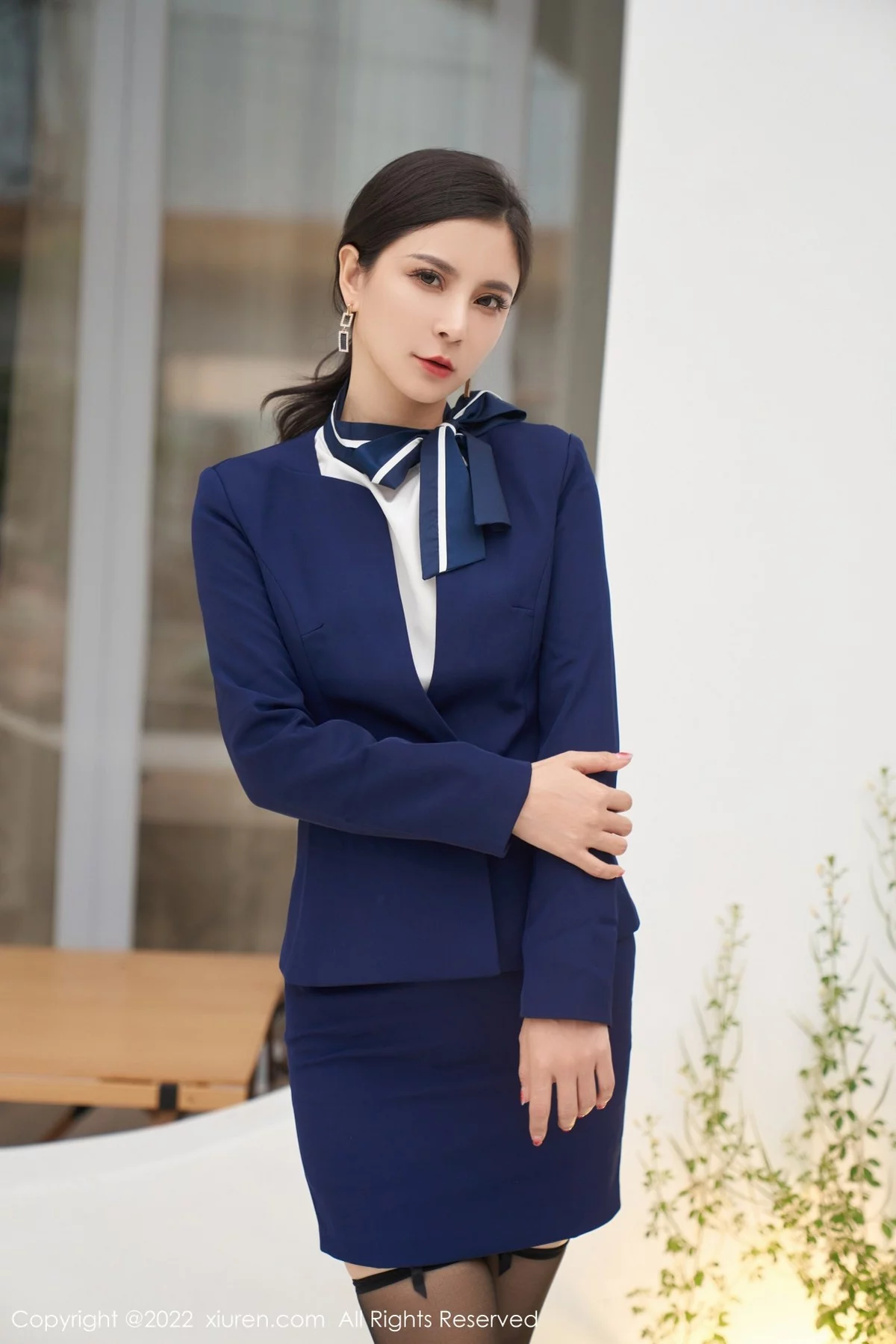 [[XiuRen秀人网]秀人网]No.5210_模特小蛮妖Yummy半脱性感职业装露蕾丝内衣黑丝吊袜诱惑写真70P