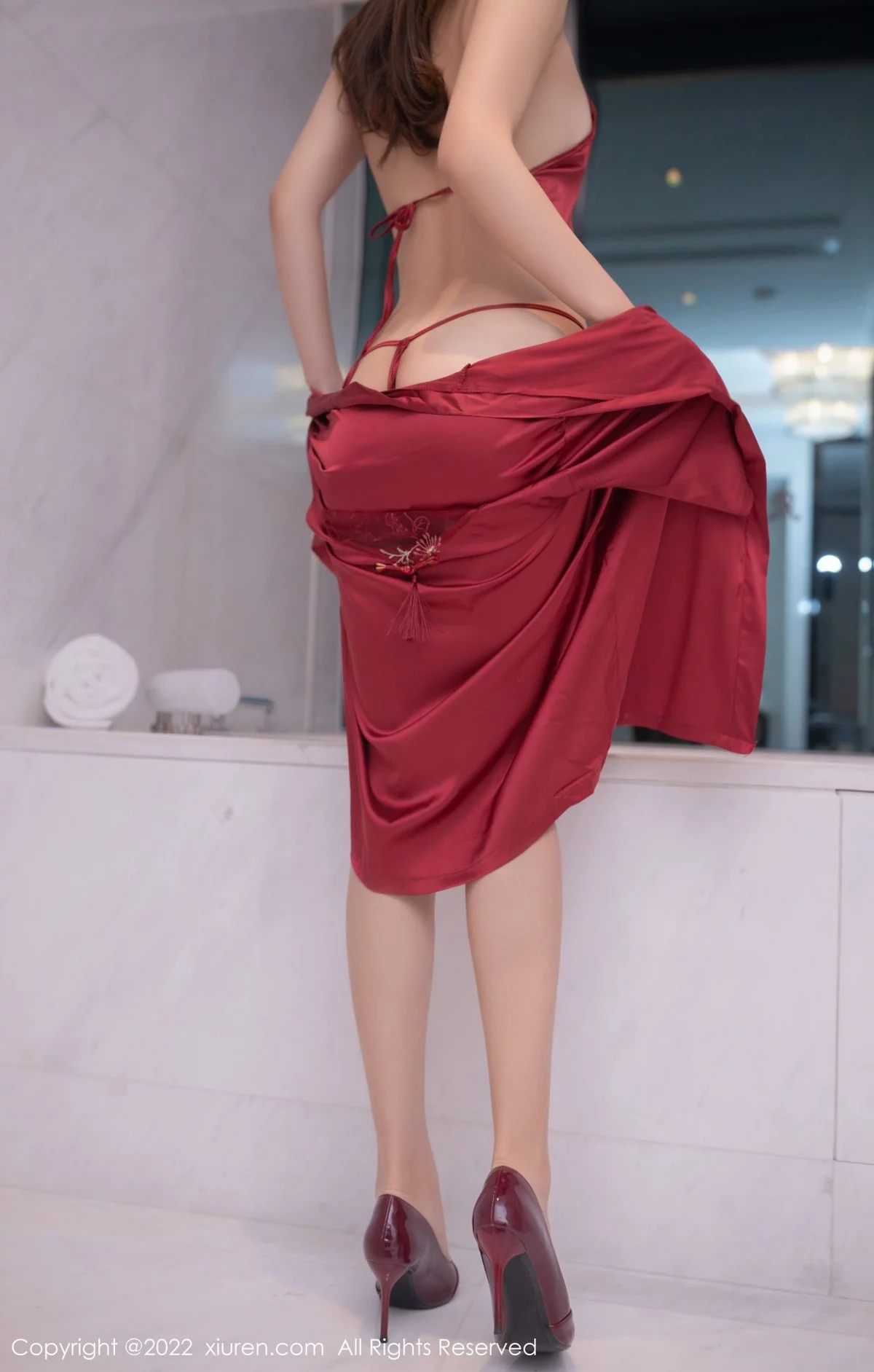 [[XiuRen秀人网]秀人网]No.5226_模特唐安琪广州-云南旅拍酒店浴缸红色服饰秀完美身材诱惑写真78P