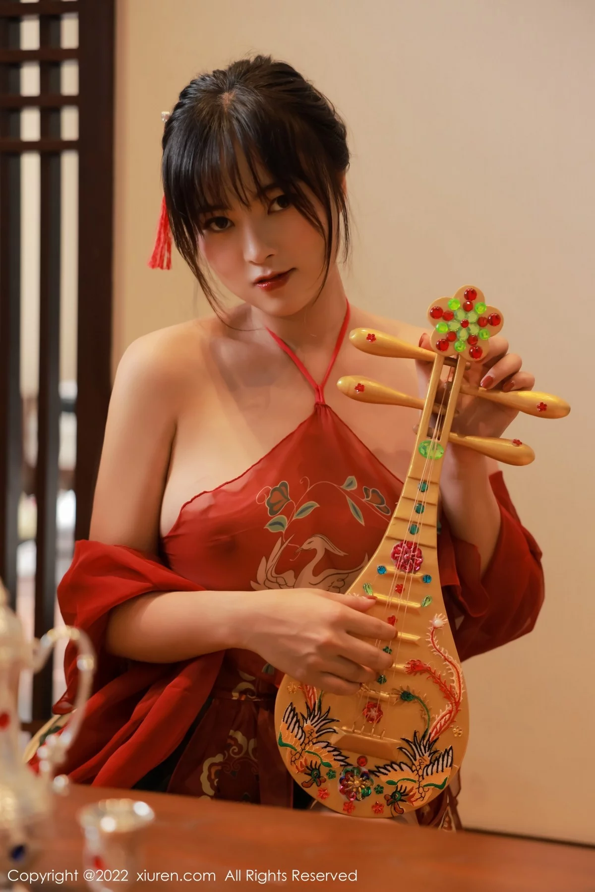 [[XiuRen秀人网]秀人网]No.5222_模特奈沐子澳门旅拍室内场景红色轻透古装肚兜配丁字裤诱惑写真47P