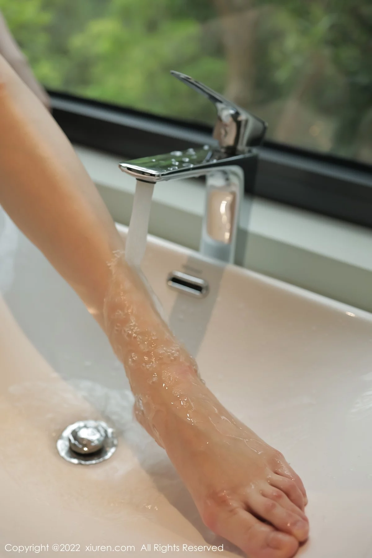 [[XiuRen秀人网]秀人网]No.5240_模特古月小同学室内场景性感黑色比基尼秀完美身材美轮美奂写真53P