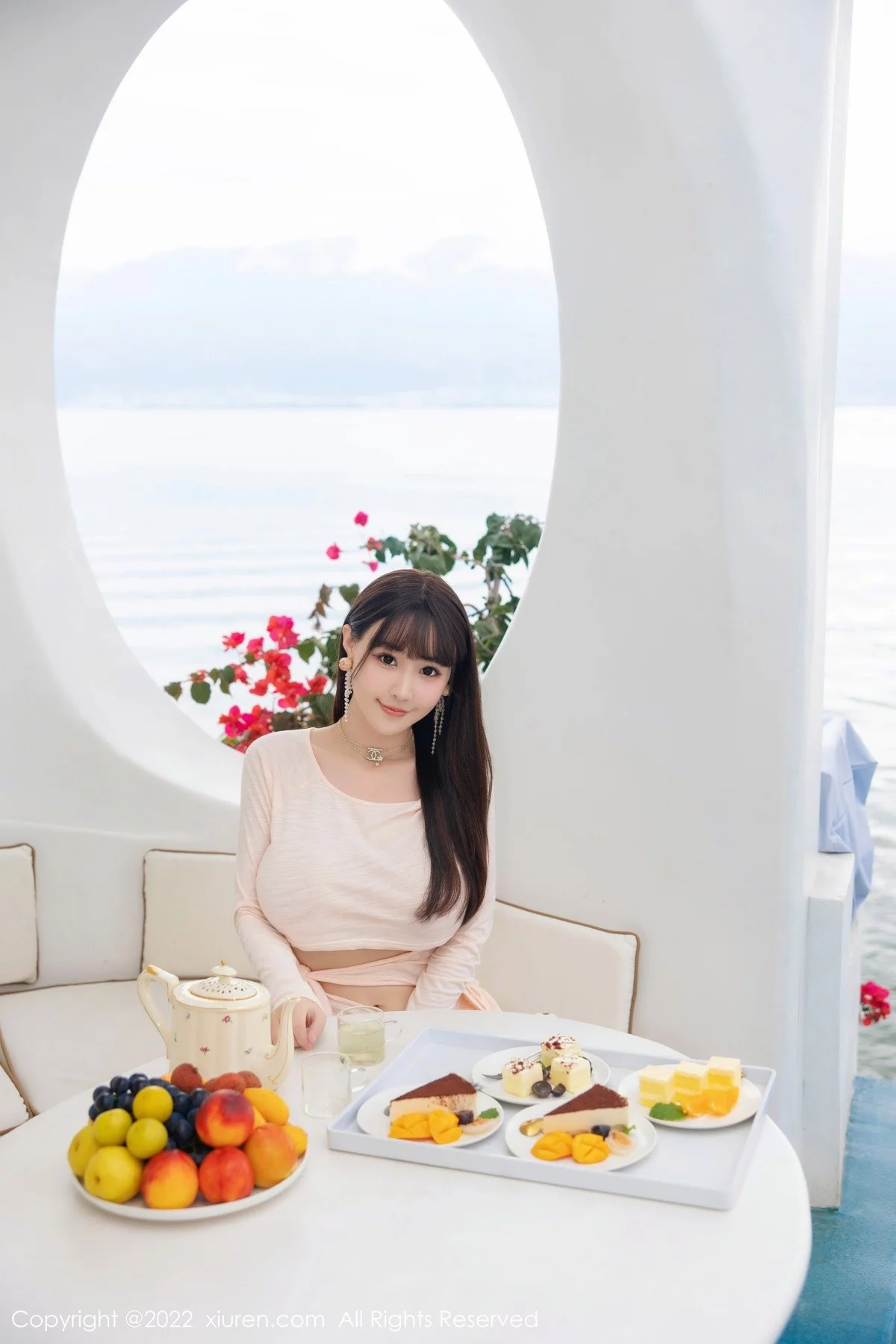 [[XiuRen秀人网]秀人网]No.5248_女神朱可儿Flora大理旅拍浅色镂空连衣裙配超薄肉丝撩人诱惑写真90P