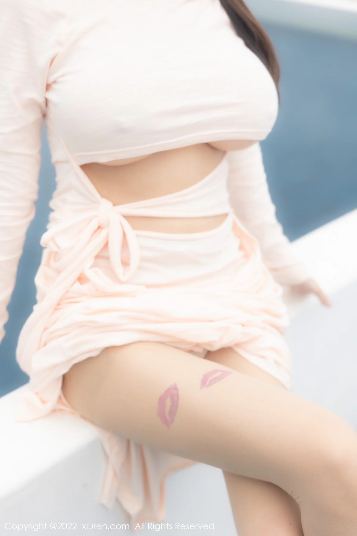 [[XiuRen秀人网]秀人网]No.5248_女神朱可儿Flora大理旅拍浅色镂空连衣裙配超薄肉丝撩人诱惑写真90P