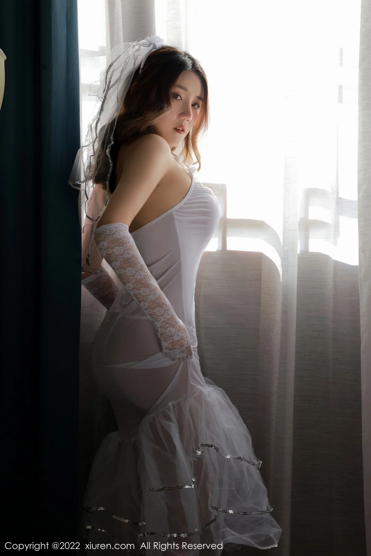 [[XiuRen秀人网]秀人网]No.5247_模特sugar糖酒酒澳门旅拍白色轻透婚纱露丁字裤秀翘臀诱惑写真57P