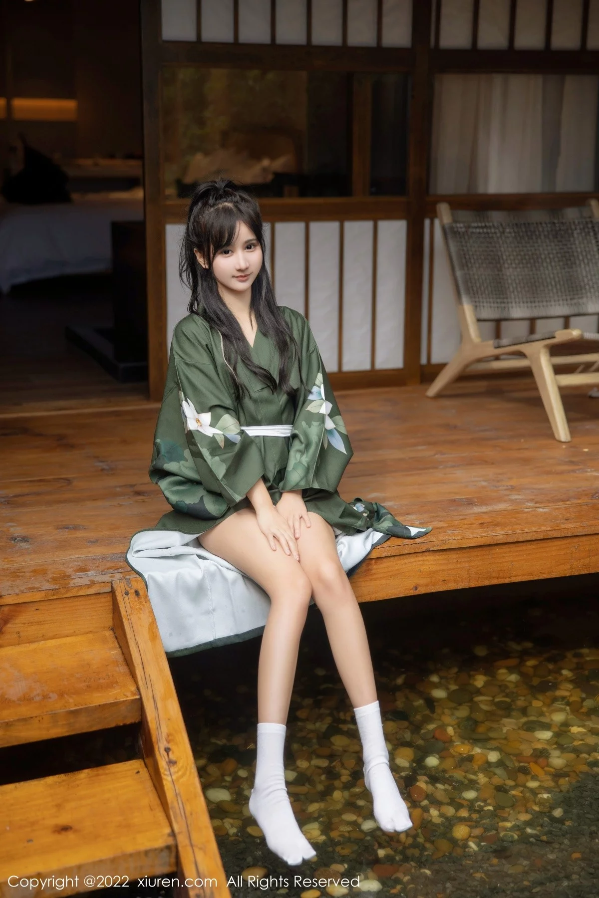 [[XiuRen秀人网]秀人网]No.5256_女神小果冻儿大理旅拍私房暗绿色真空和服秀完美身材诱惑写真85P