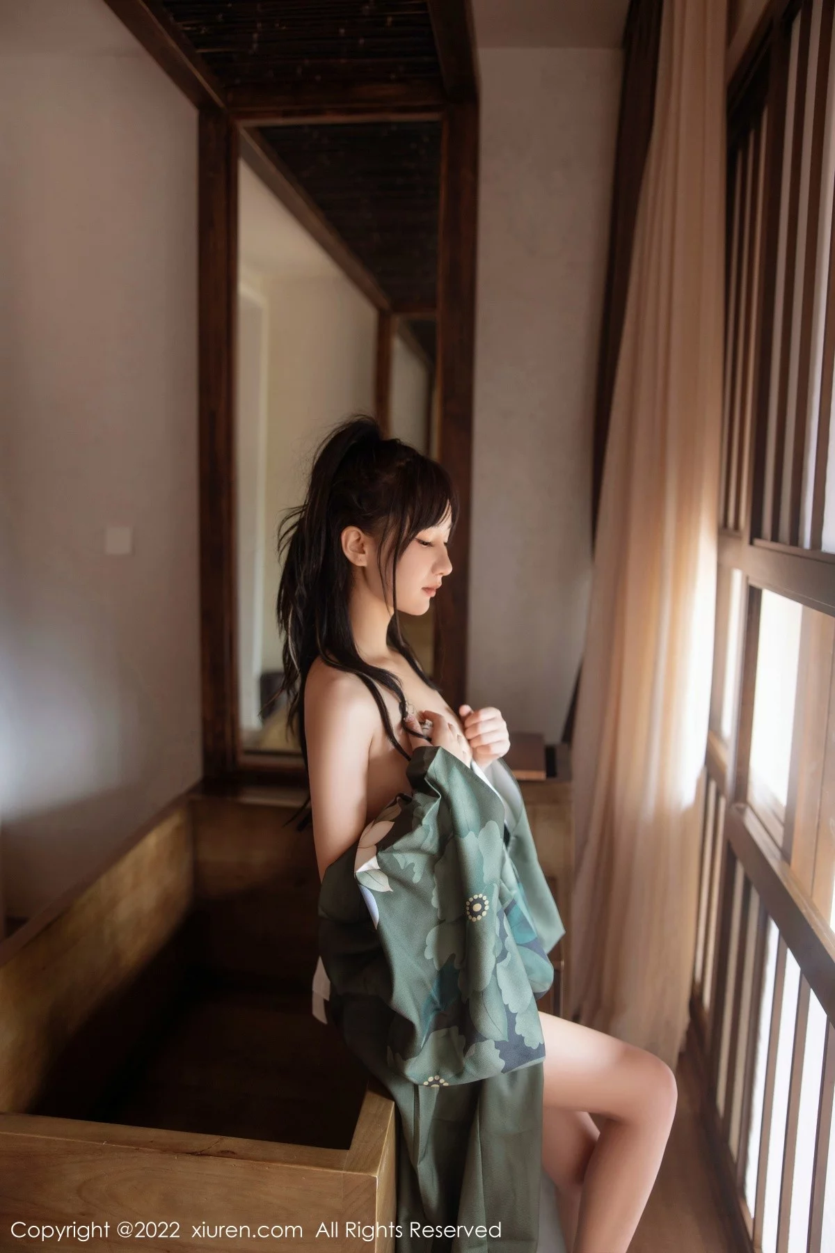 [[XiuRen秀人网]秀人网]No.5256_女神小果冻儿大理旅拍私房暗绿色真空和服秀完美身材诱惑写真85P