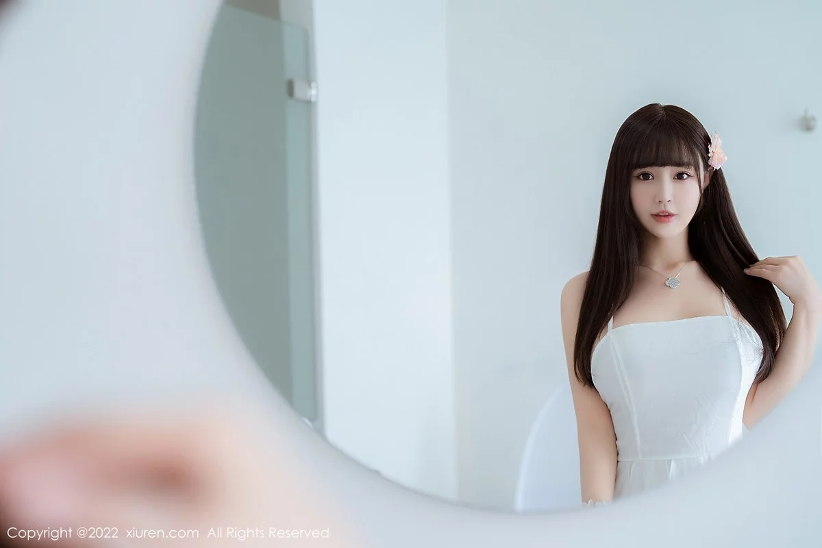 [[XiuRen秀人网]秀人网]No.5261_女神朱可儿Flora大理旅拍白色露肩吊带裙配白丝袜丰满诱惑写真114P