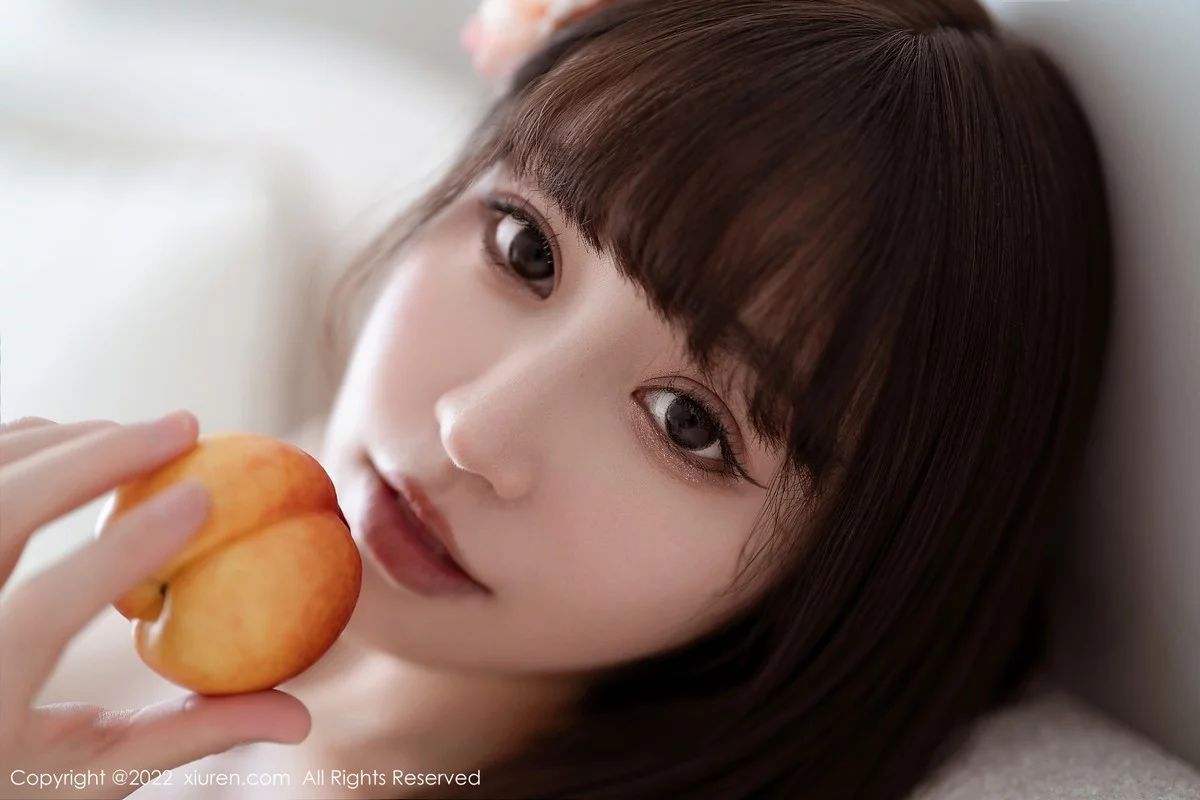 [[XiuRen秀人网]秀人网]No.5261_女神朱可儿Flora大理旅拍白色露肩吊带裙配白丝袜丰满诱惑写真114P