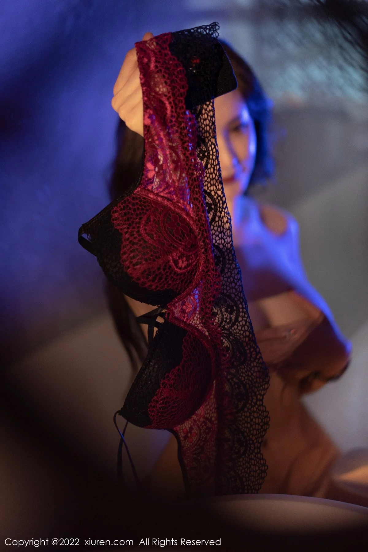 [[XiuRen秀人网]秀人网]No.5265_女神奶瓶土肥圆私房性感红黑蕾丝内衣配超薄黑丝撩人诱惑写真70P