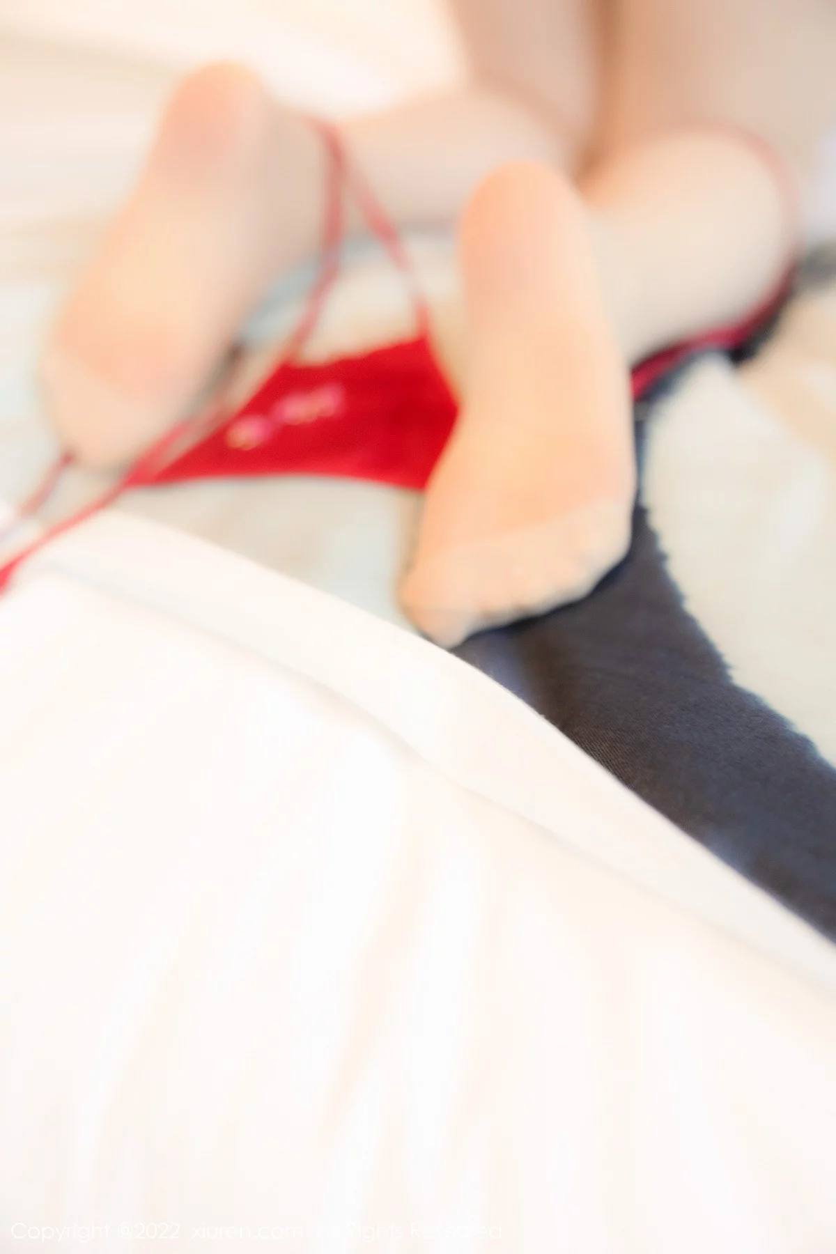 [[XiuRen秀人网]秀人网]No.5266_模特豆瓣酱私房浴室性感红色服饰配丁字裤秀翘臀丰满诱惑写真86P