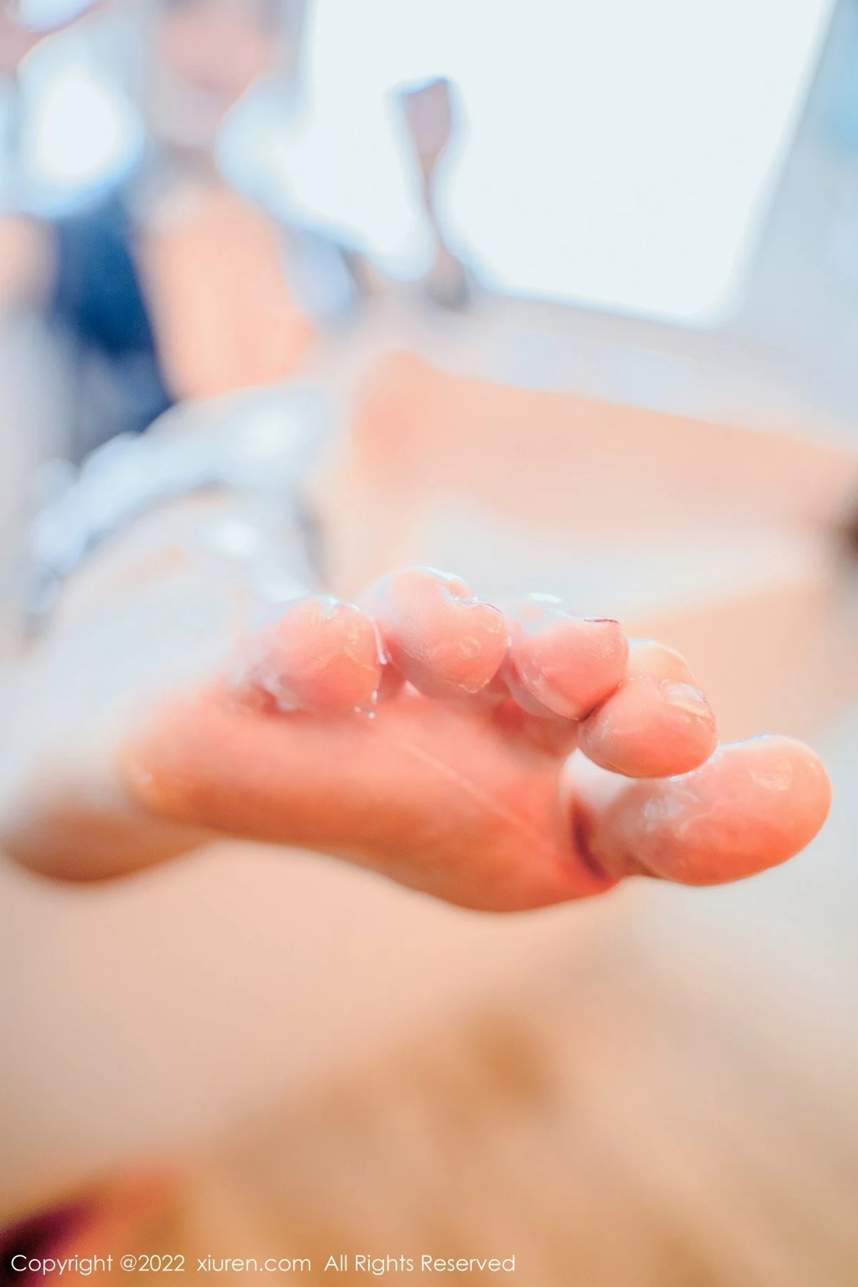 [[XiuRen秀人网]秀人网]No.5272_模特西门小玉私房浴室黑漆皮死库水粘稠液体湿身撩人诱惑写真68P