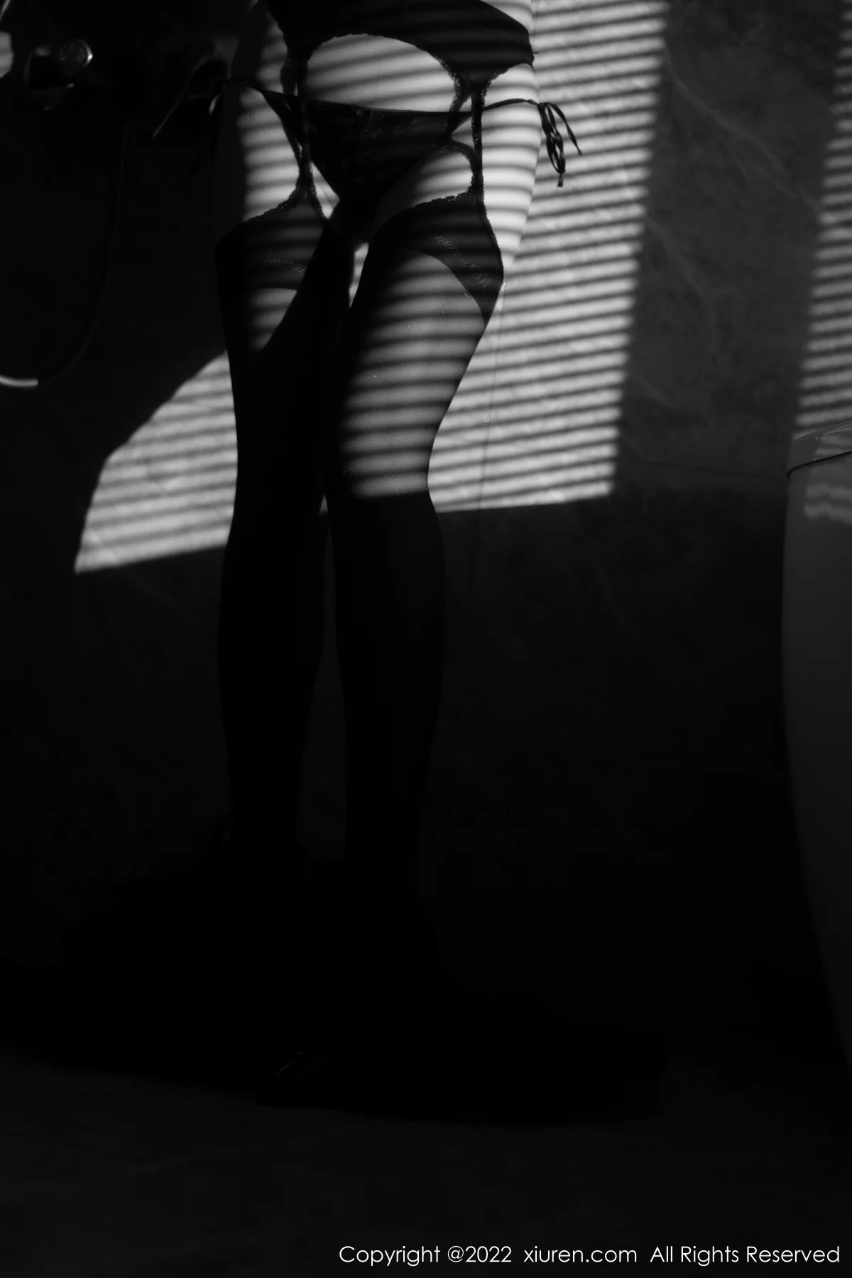 [[XiuRen秀人网]秀人网]No.5280_女神朱可儿Flora大理旅拍黑色轻透薄纱吊裙秀傲人豪乳诱惑写真92P