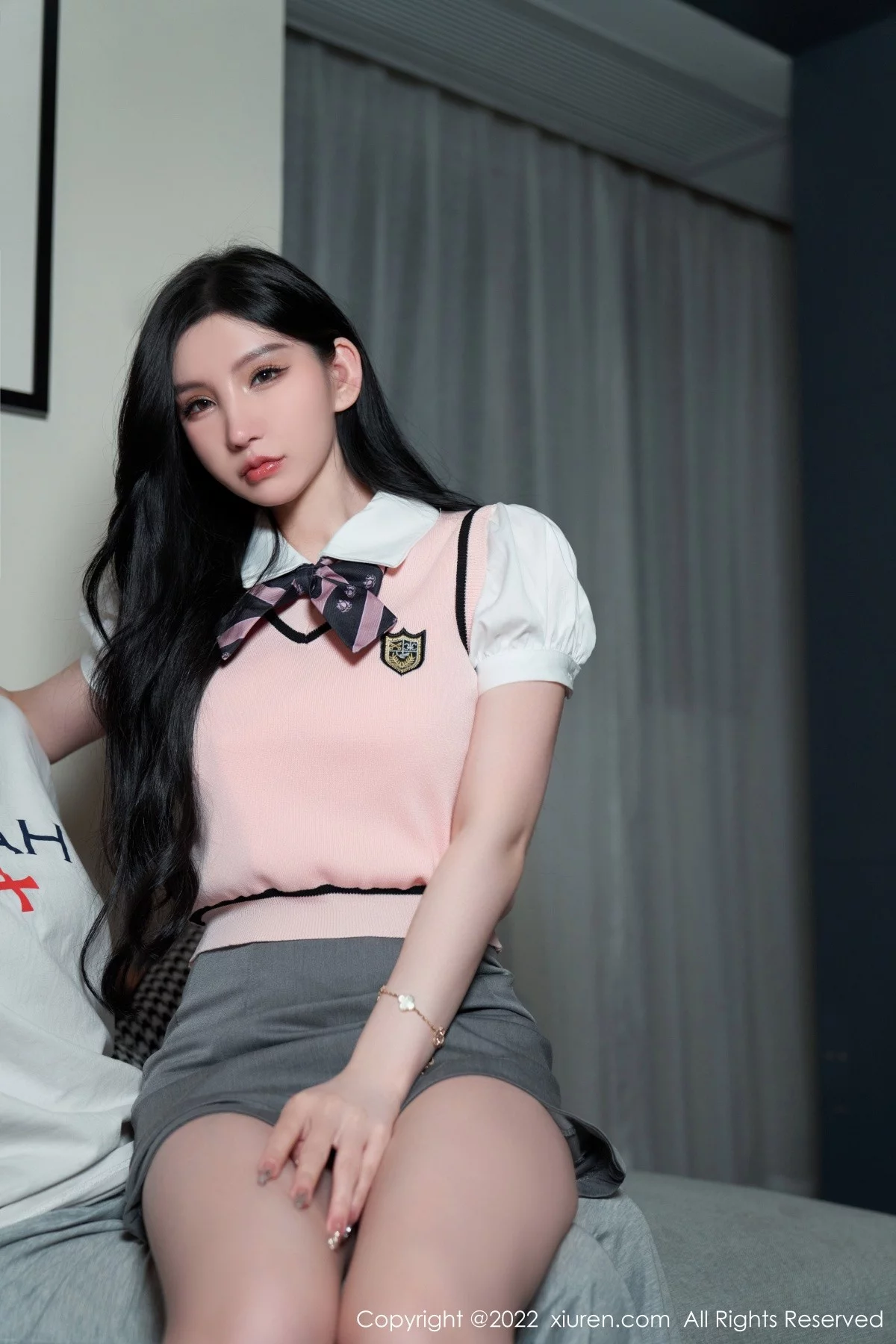 [[XiuRen秀人网]秀人网]No.5285_女神周于希Sally心愿旅拍私房情趣捆绑露淡粉蕾丝内衣诱惑写真86P