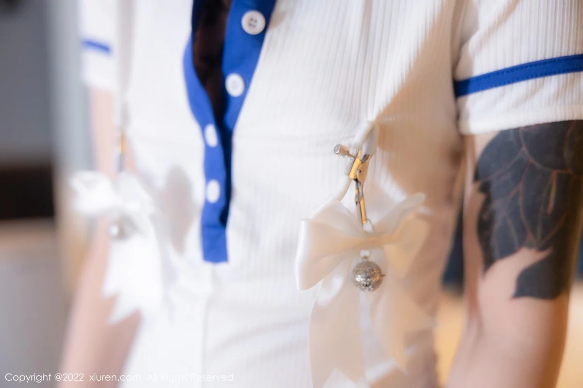 [[XiuRen秀人网]秀人网]No.5291_模特奶瓶性感白色水手服饰配白色长袜秀苗条身材迷人美腿写真88P