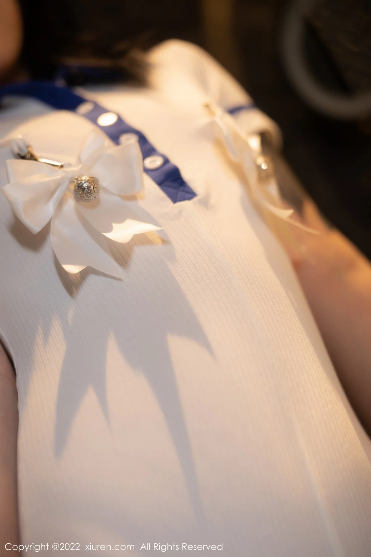 [[XiuRen秀人网]秀人网]No.5291_模特奶瓶性感白色水手服饰配白色长袜秀苗条身材迷人美腿写真88P