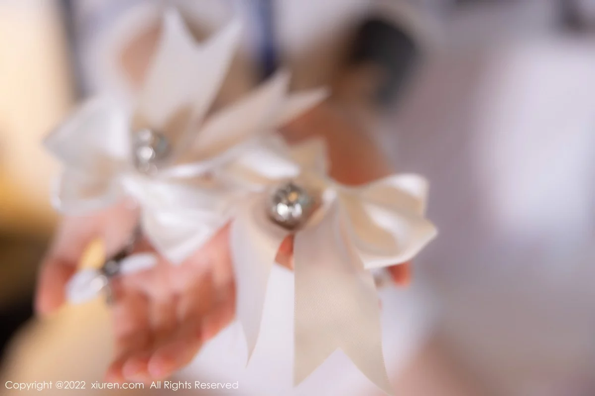 [[XiuRen秀人网]秀人网]No.5291_模特奶瓶性感白色水手服饰配白色长袜秀苗条身材迷人美腿写真88P