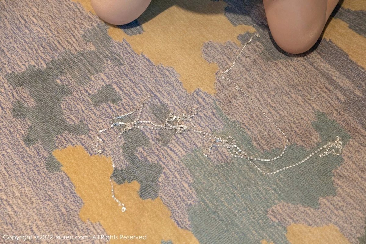 [[XiuRen秀人网]秀人网]No.5292_模特小海臀Rena万宁旅拍户外性感黄色连衣短裙秀翘臀诱惑写真66P