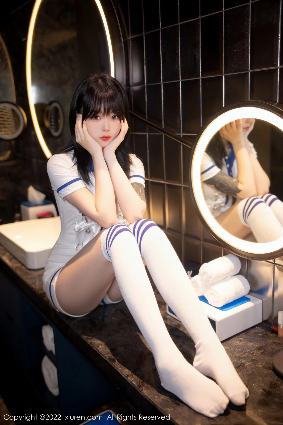 [[XiuRen秀人网]秀人网]No.5291_模特奶瓶性感白色水手服饰配白色长袜秀苗条身材迷人美腿写真88P