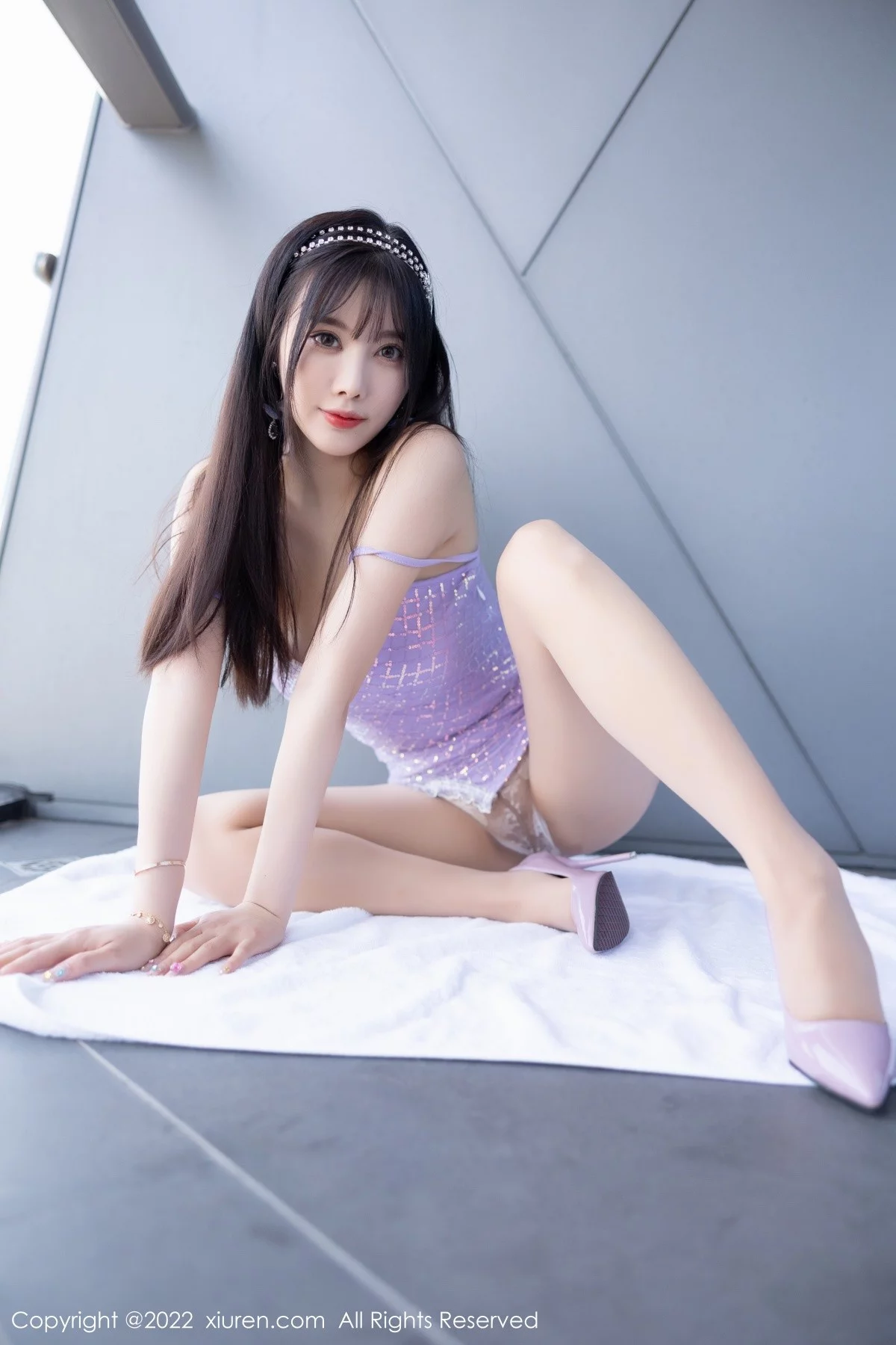 [[XiuRen秀人网]秀人网]No.5300_女神杨晨晨Yome紫色吊带短裙配超薄肉丝秀完美身材诱惑写真78P