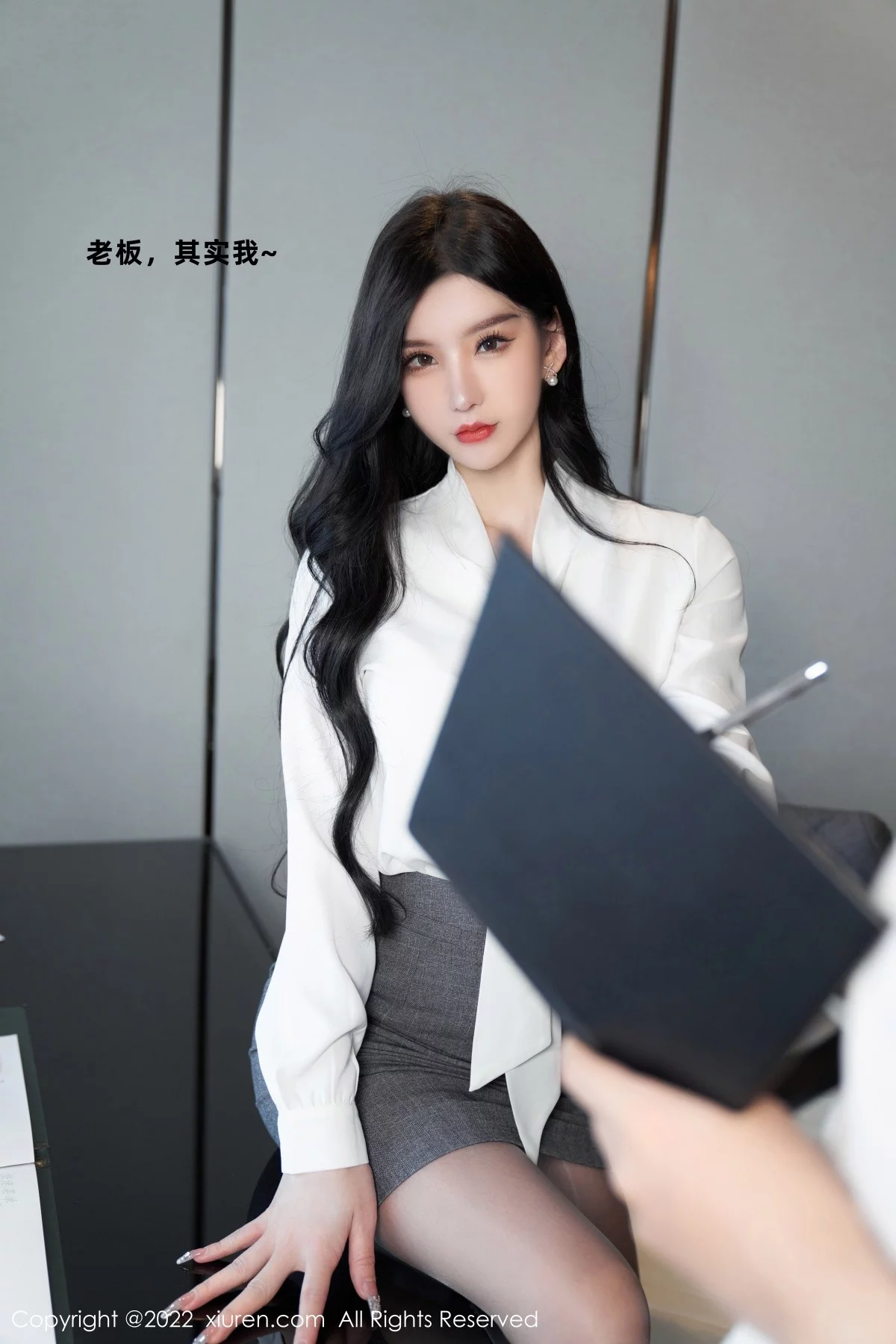 [[XiuRen秀人网]秀人网]No.5177_女神周于希Sally心愿旅拍性感职业装+黑色情趣服饰完美诱惑写真81P