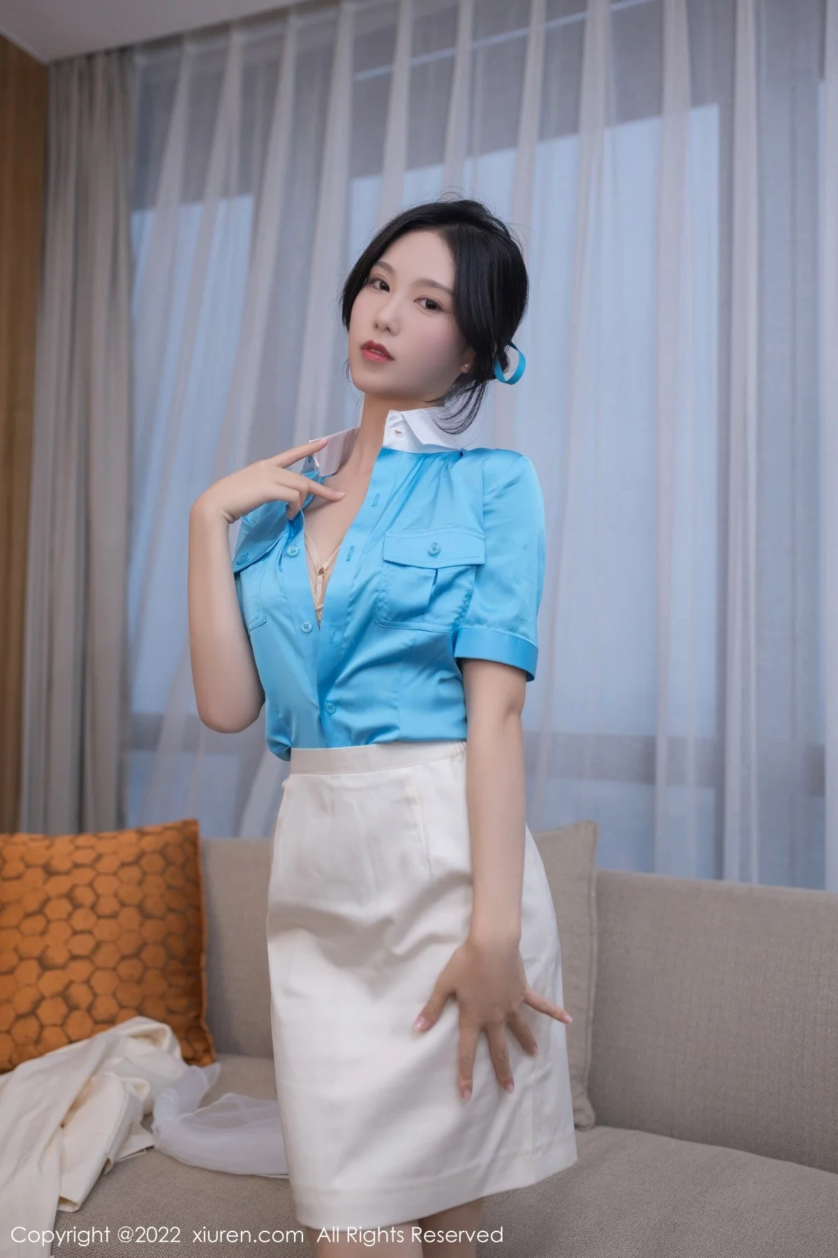 [[XiuRen秀人网]秀人网]No.5176_模特利世酒店场景蓝色上衣配白色短裙半脱露蕾丝内衣诱惑写真78P