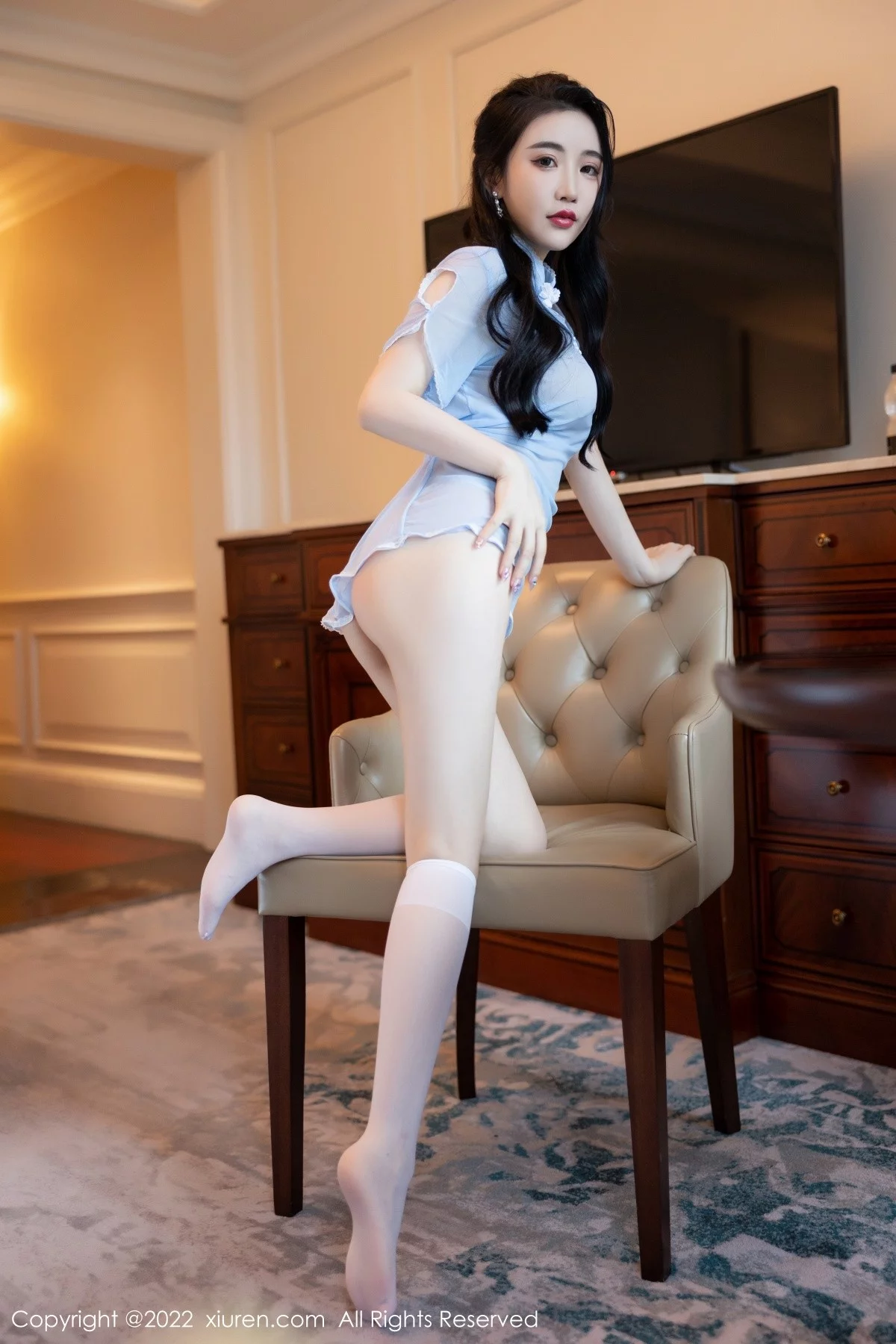 [[XiuRen秀人网]秀人网]No.5181_女神Cherry樱桃酱厦门旅拍浅蓝色轻透旗袍配白色丝袜诱惑写真80P