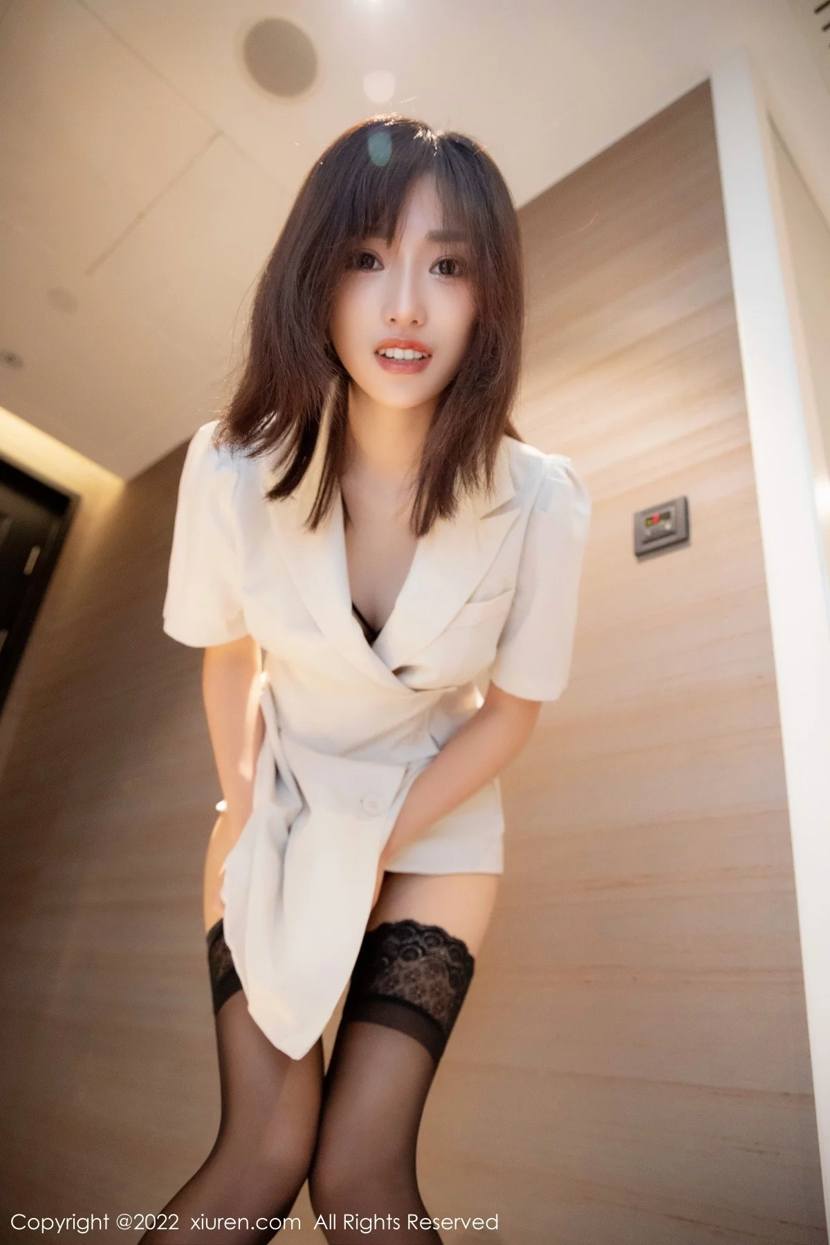 [[XiuRen秀人网]秀人网]No.5184_模特西门小玉白色连衣裙半脱露红色蕾丝内衣配超薄黑丝诱惑写真76P