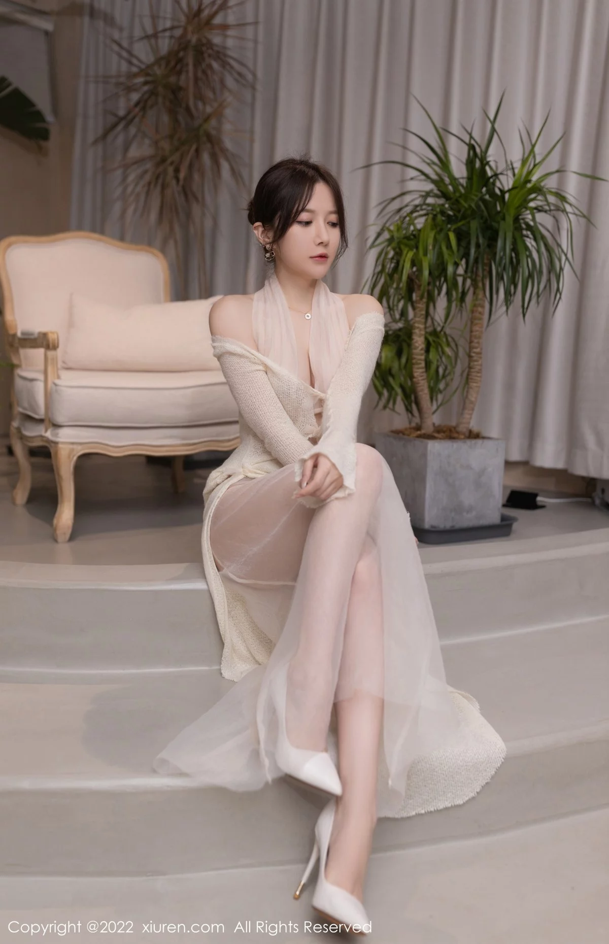 [[XiuRen秀人网]秀人网]No.5191_模特鱼子酱Fish广州-云南旅拍米色轻透服饰秀曼妙身材诱惑写真82P