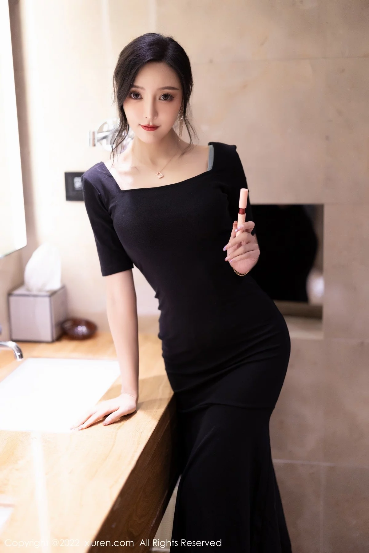 [[XiuRen秀人网]秀人网]No.5187_女神王馨瑶yanni半脱连衣裙露性感蕾丝内衣秀完美身材诱惑写真60P