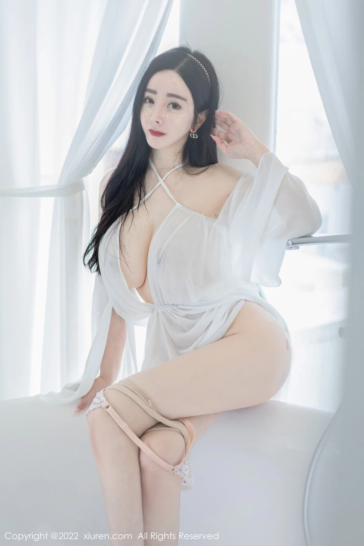 [[XiuRen秀人网]秀人网]No.5188_模特允爾云南心愿旅拍浴室白色轻透服饰湿身秀丰满身材诱惑写真51P