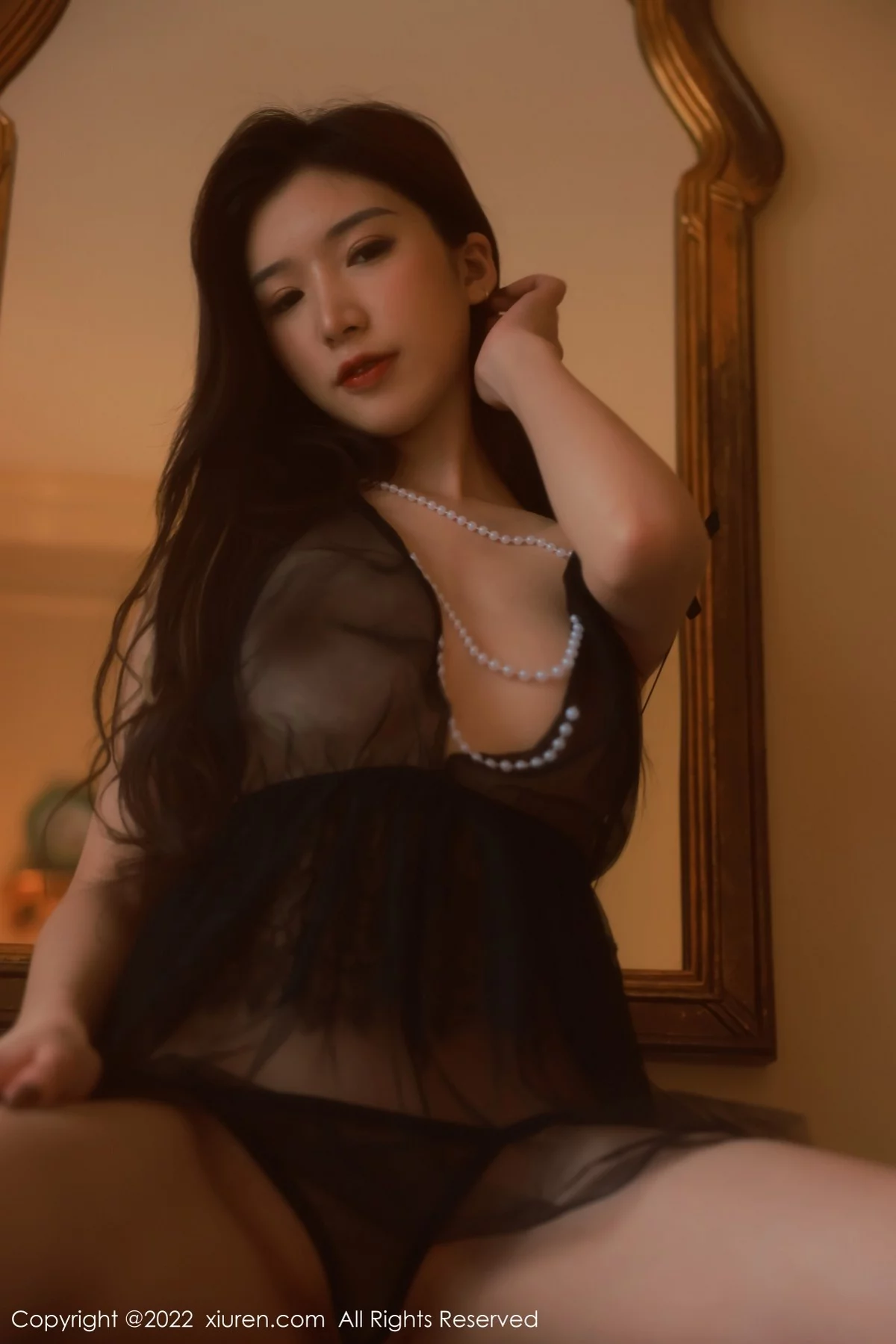 [[XiuRen秀人网]秀人网]No.5185_模特hebe韩心雨澳门旅拍黑色轻透薄纱裙露丁字裤秀翘臀诱惑写真62P