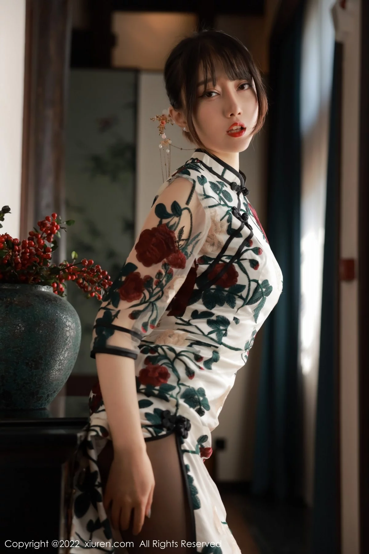 [[XiuRen秀人网]秀人网]No.5199_模特玥儿玥er澳门旅拍半脱露黑色轻透内衣配超薄黑丝诱惑写真77P