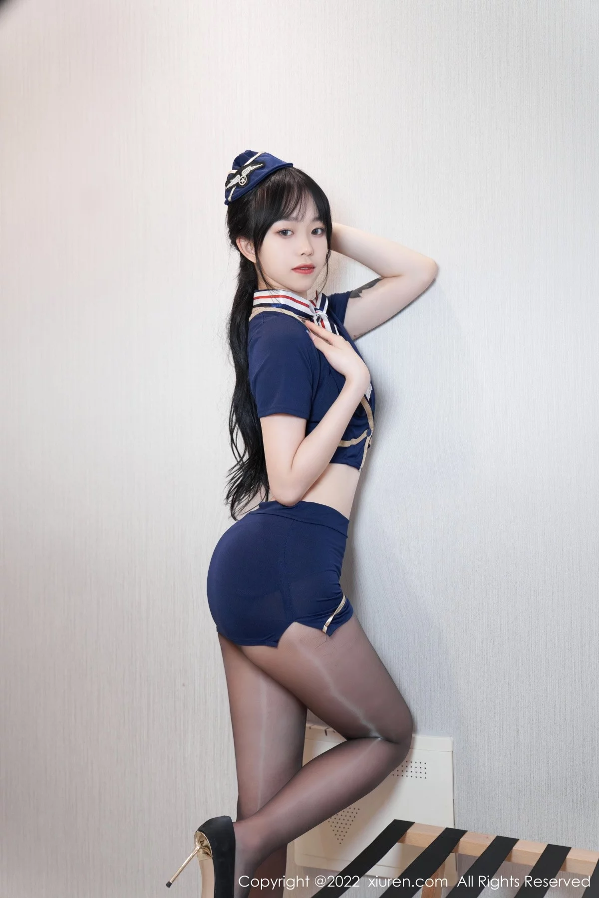 [[XiuRen秀人网]秀人网]No.5352_模特奶瓶脱性感蓝色服饰露白色蕾丝内衣超薄黑丝撩人诱惑写真60P