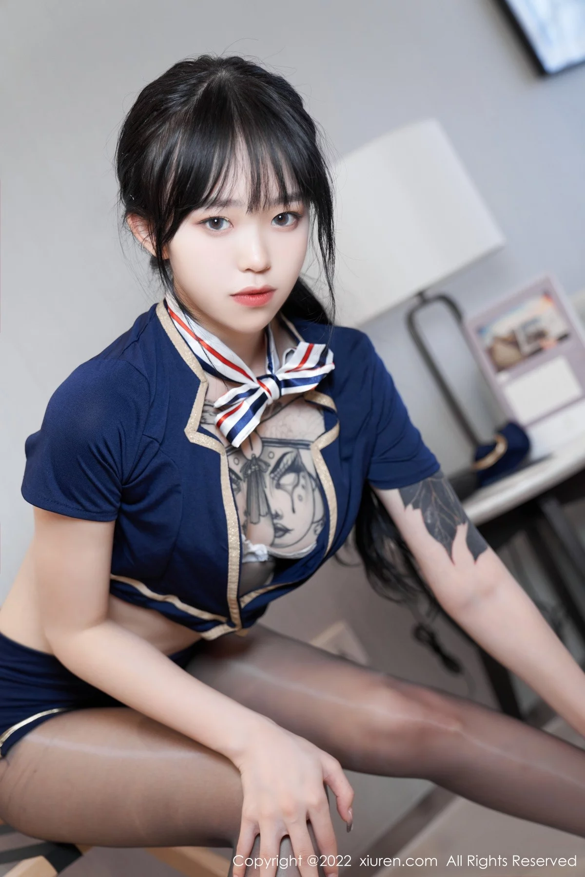 [[XiuRen秀人网]秀人网]No.5352_模特奶瓶脱性感蓝色服饰露白色蕾丝内衣超薄黑丝撩人诱惑写真60P