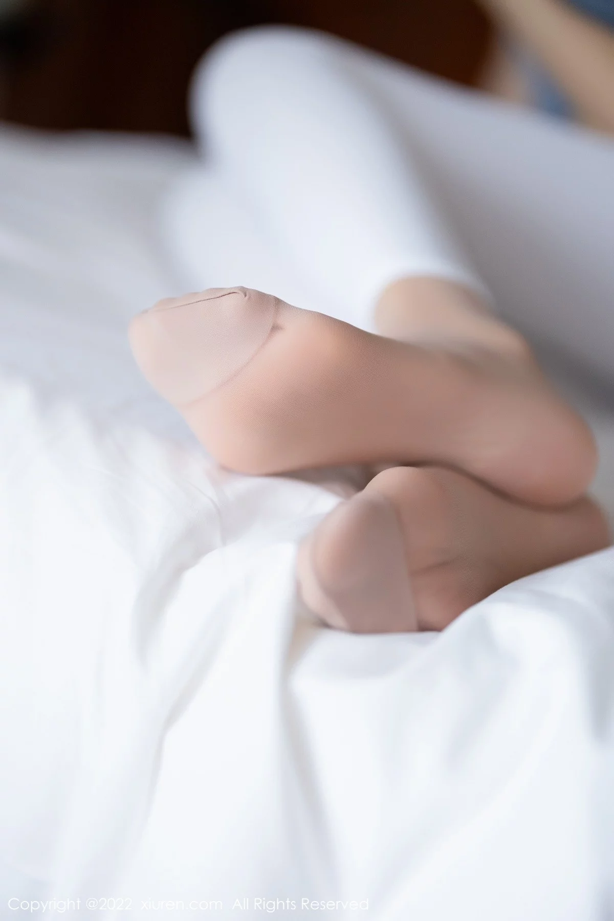 [[XiuRen秀人网]秀人网]No.5351_模特林乐一性感蓝色收身衣配轻透白色长裤秀苗条身材诱惑写真76P