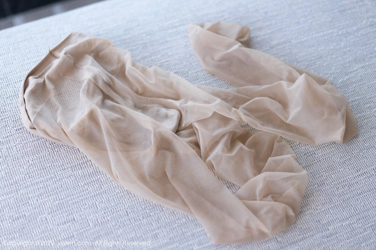 [[XiuRen秀人网]秀人网]No.5357_女神刘钰儿私房性感绿色连衣裙配超薄无内肉丝惹火诱惑写真81P