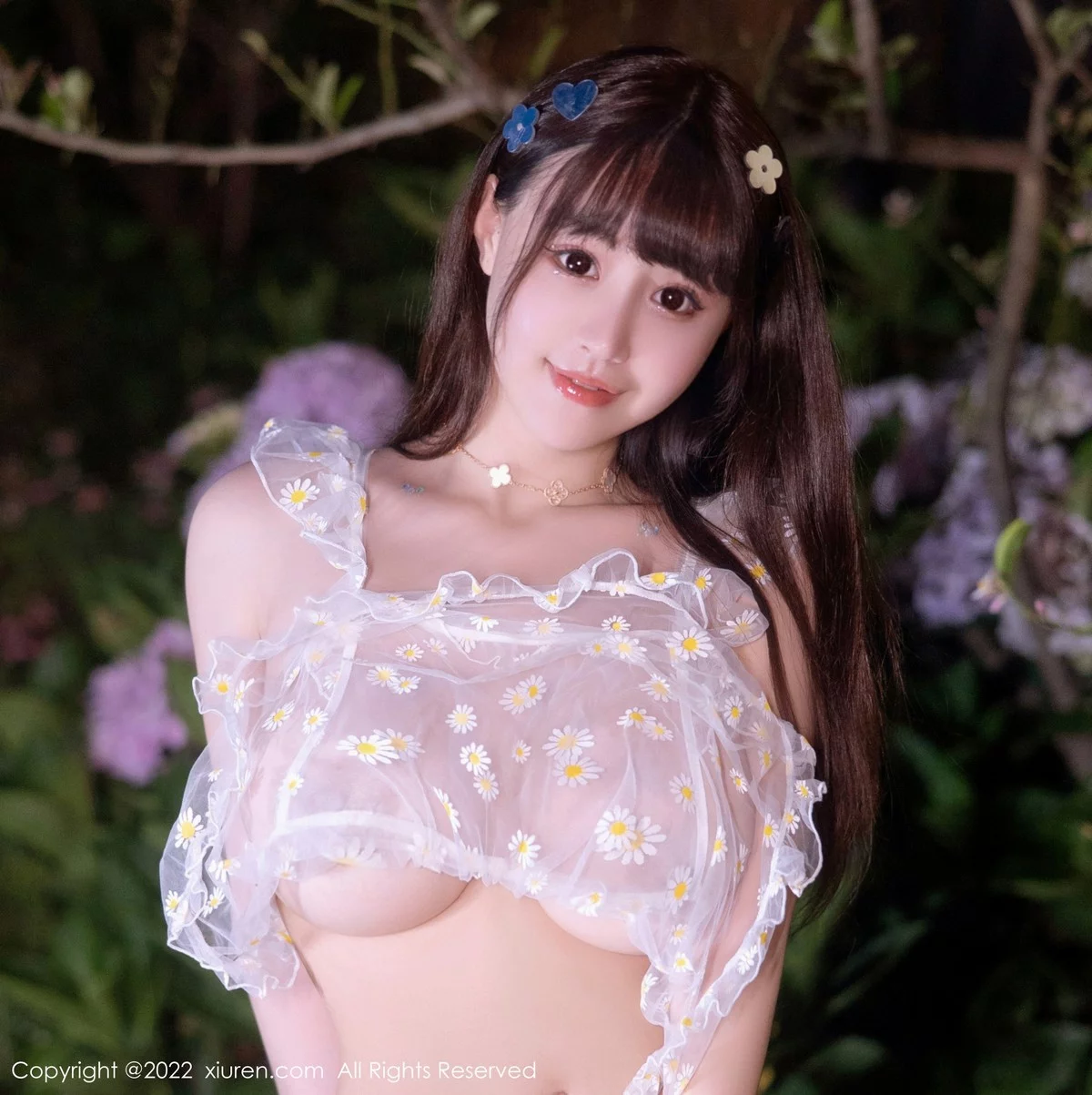 [[XiuRen秀人网]秀人网]No.5358_女神朱可儿Flora大理旅拍户外白色轻透薄纱配蕾丝袜撩人诱惑写真73P