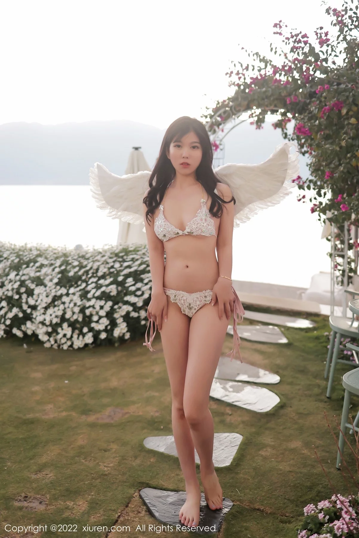 [[XiuRen秀人网]秀人网]No.5363_模特李雅柔户外+室内天使翅膀配性感比基尼秀高挑身材诱惑写真54P