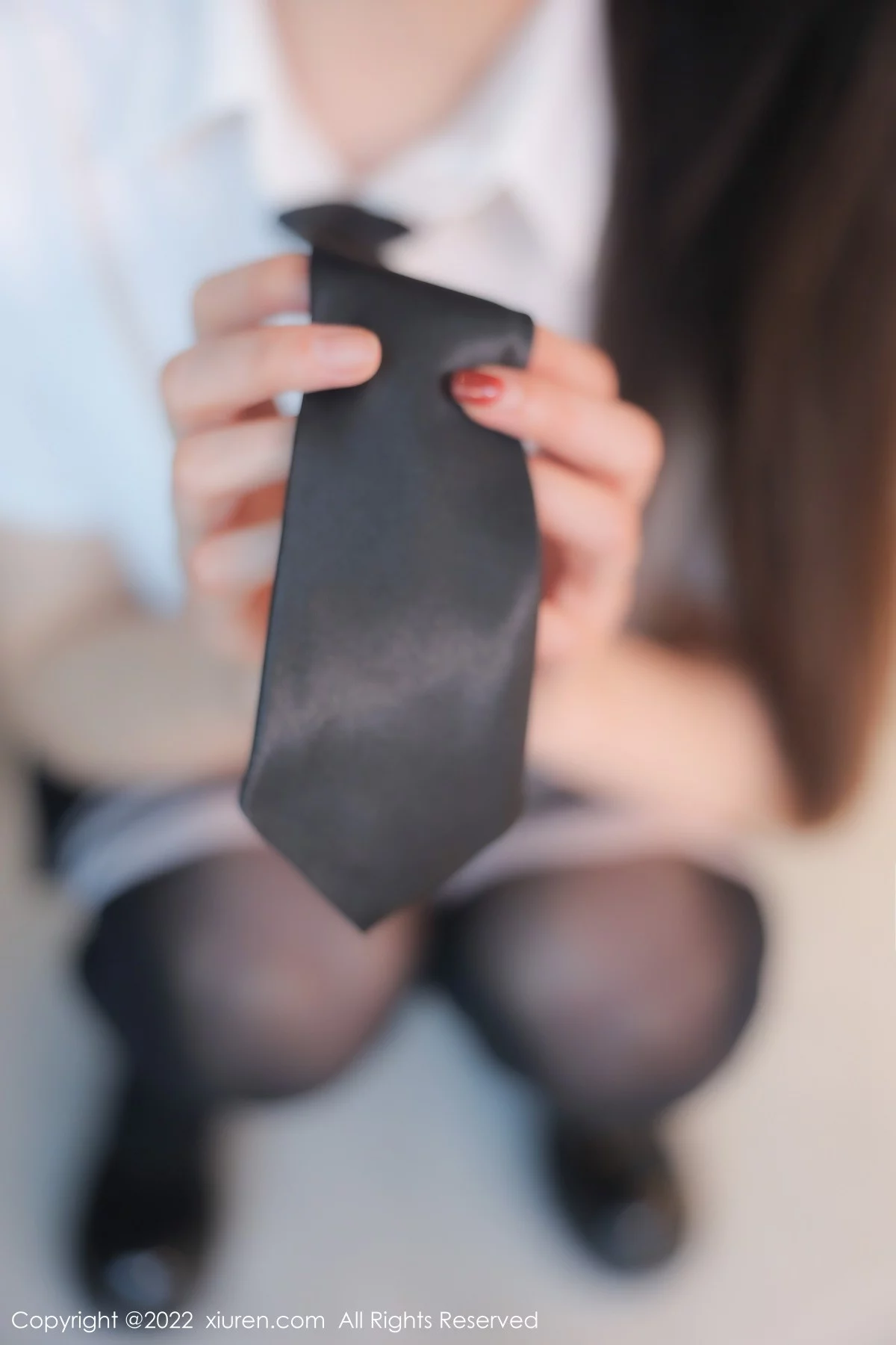 [[XiuRen秀人网]秀人网]No.5365_模特婠婠么性感学妹制服白色短T配黑短裙秀曼妙身姿诱惑写真98P