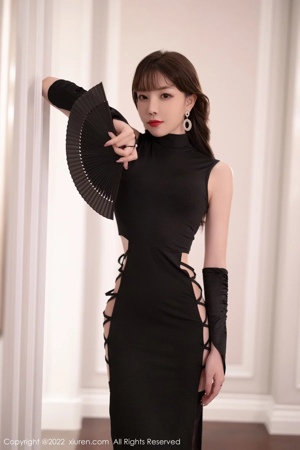 [[XiuRen秀人网]秀人网]No.5374_女神徐莉芝Booty厦门旅拍黑色轻透情趣内衣秀完美身材诱惑写真100P