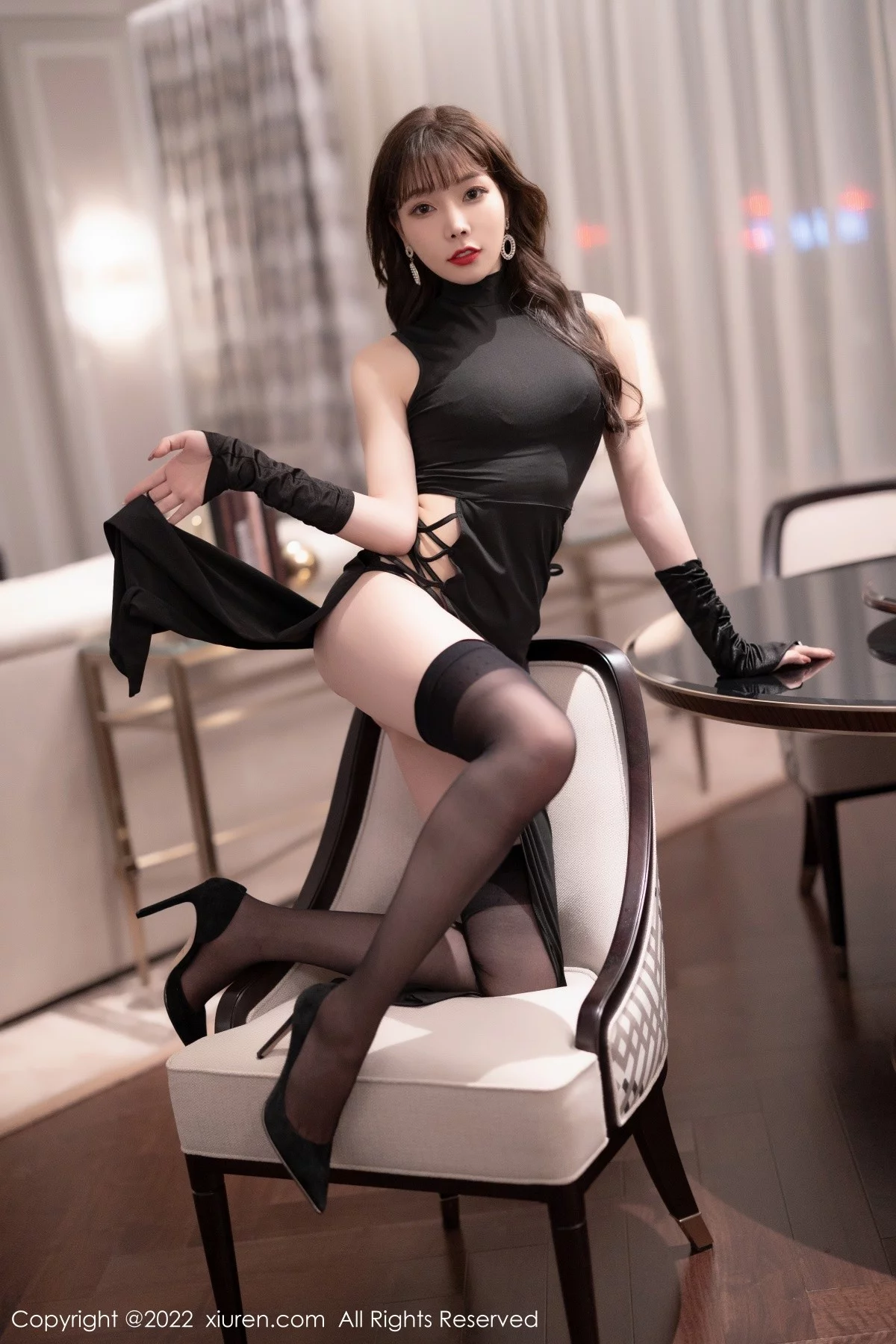 [[XiuRen秀人网]秀人网]No.5374_女神徐莉芝Booty厦门旅拍黑色轻透情趣内衣秀完美身材诱惑写真100P